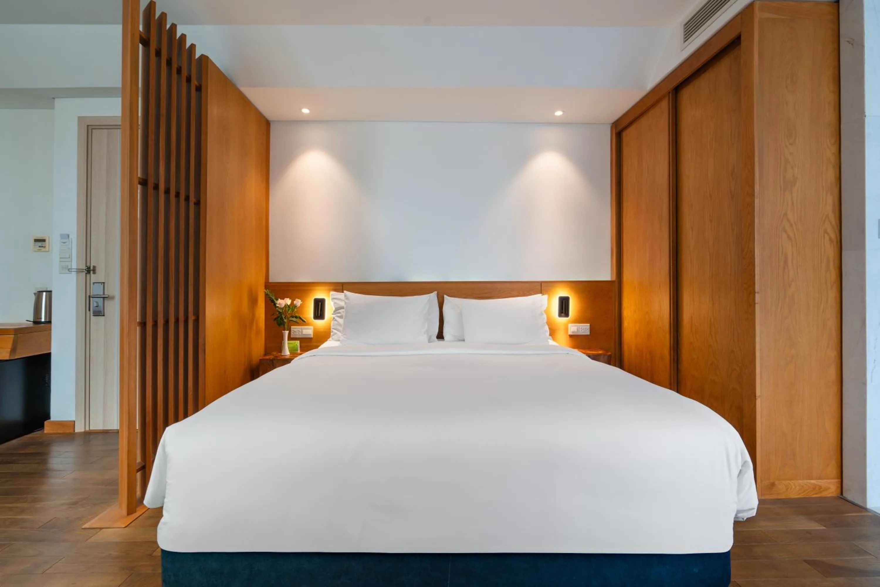 Bedroom, Bed in Liberty Hotel Saigon Greenview