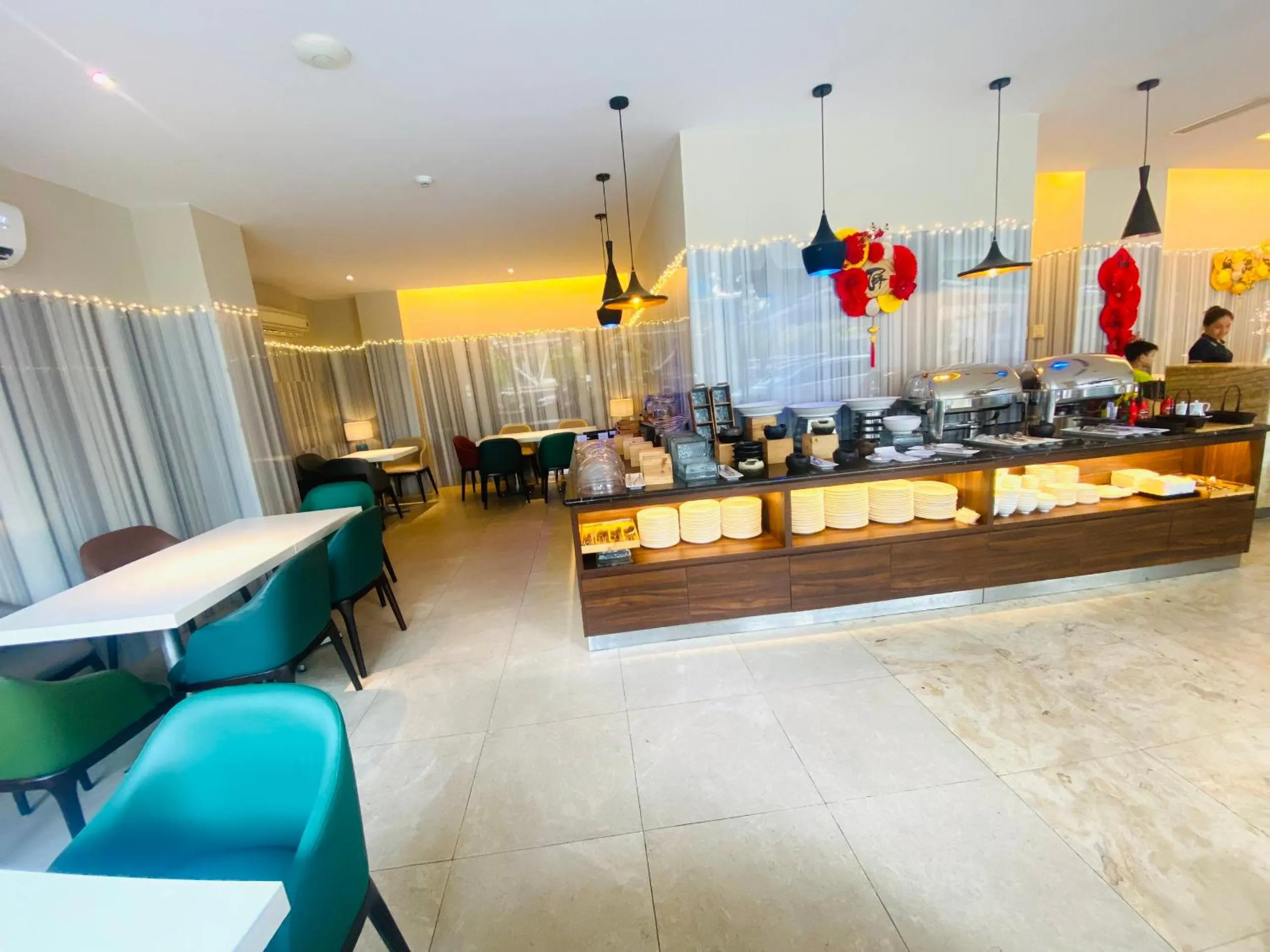 Restaurant/places to eat in Liberty Hotel Saigon Greenview