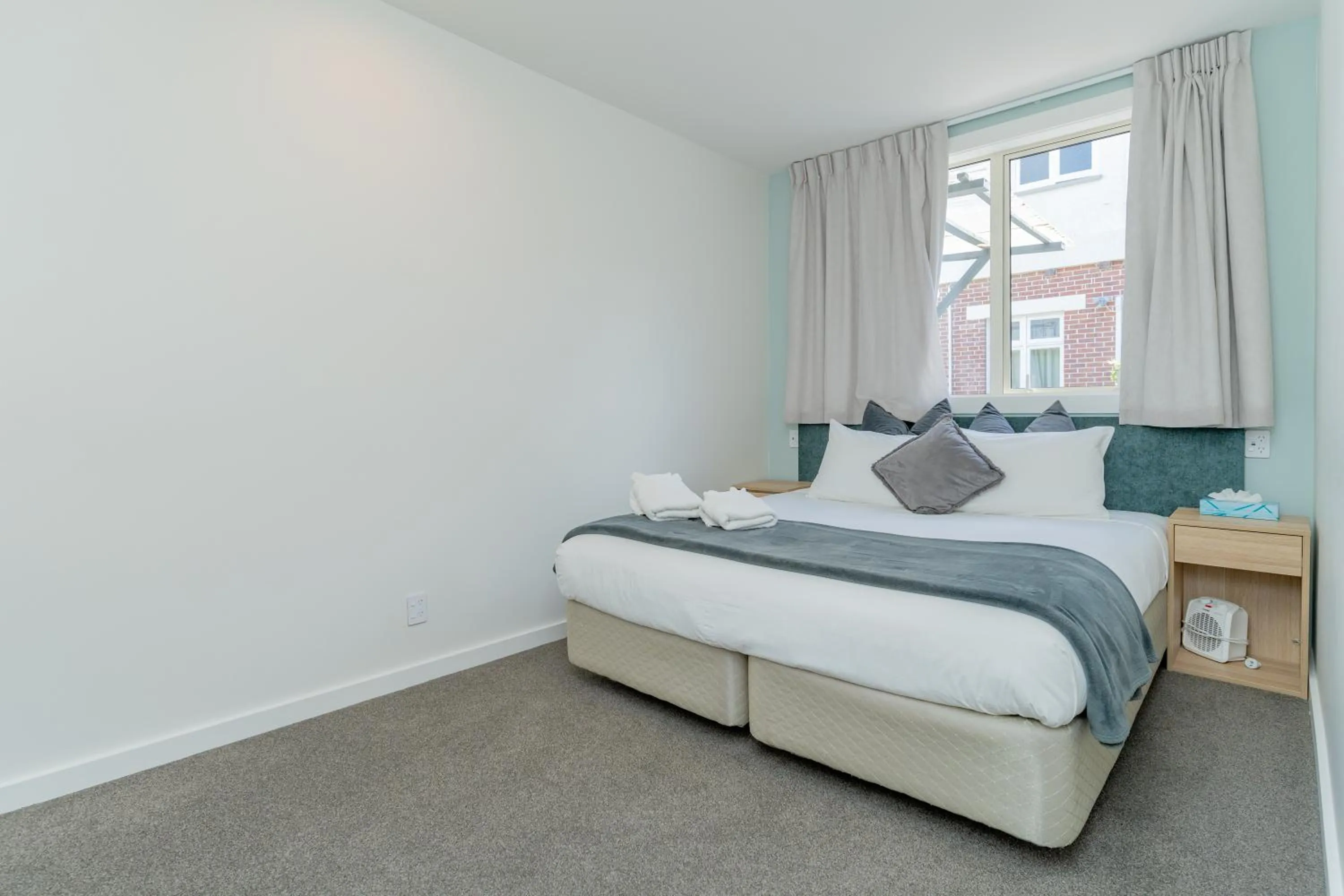 Bedroom, Bed in Melbourne Lodge Queenstown