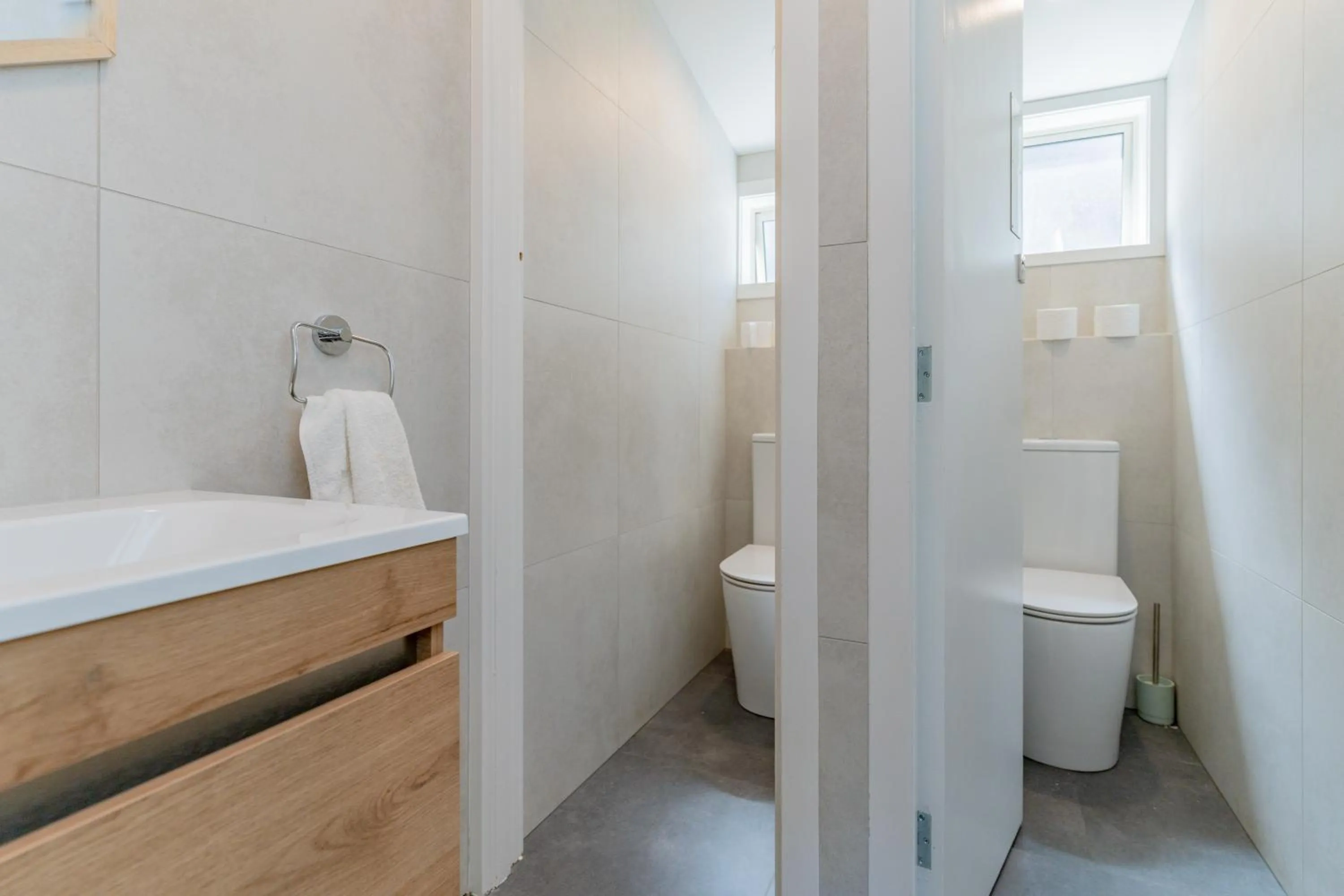 Toilet in Melbourne Lodge Queenstown