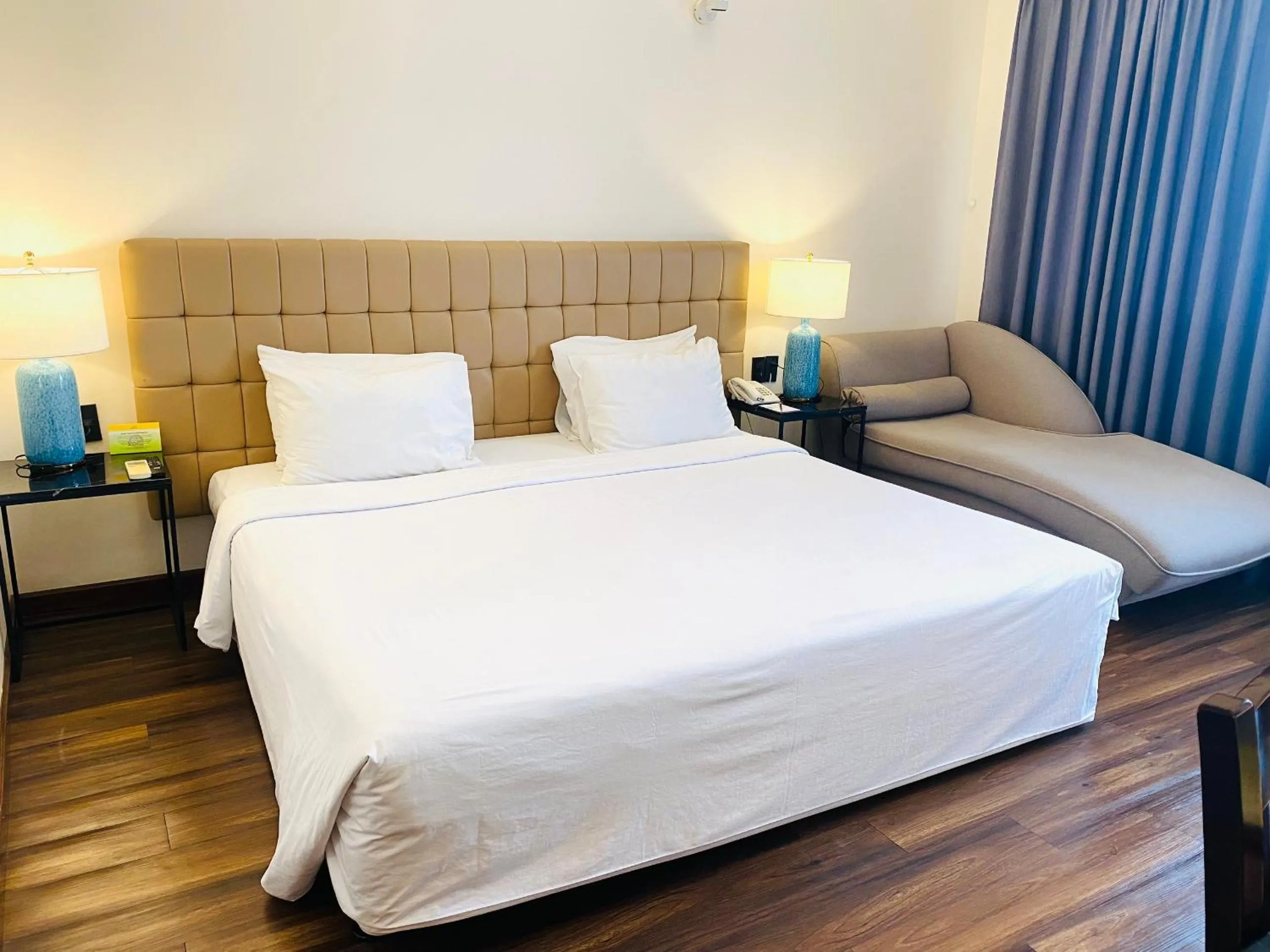 Bedroom, Bed in Liberty 2 Hotel