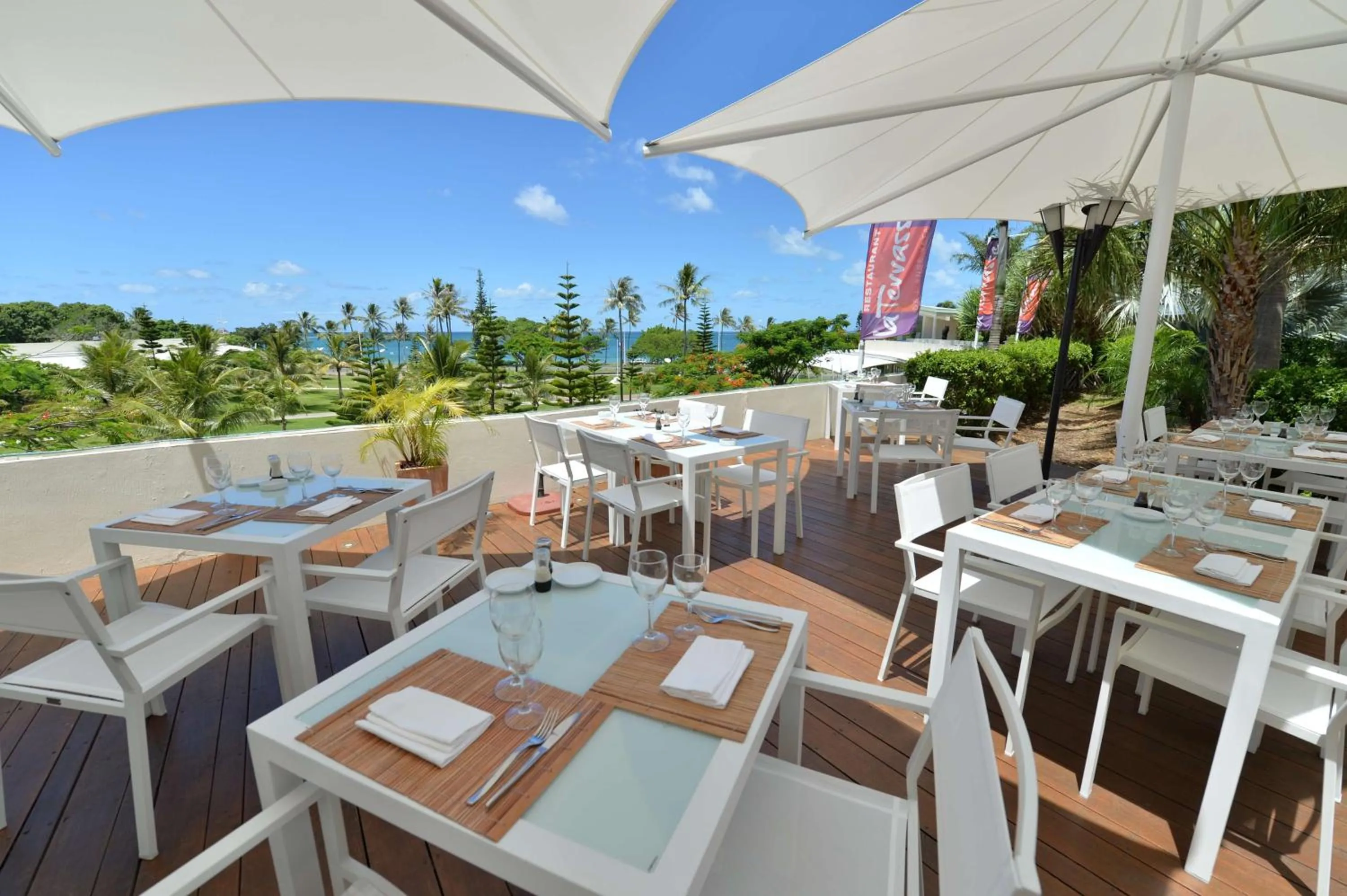 Restaurant/places to eat in Hilton Noumea La Promenade Residences