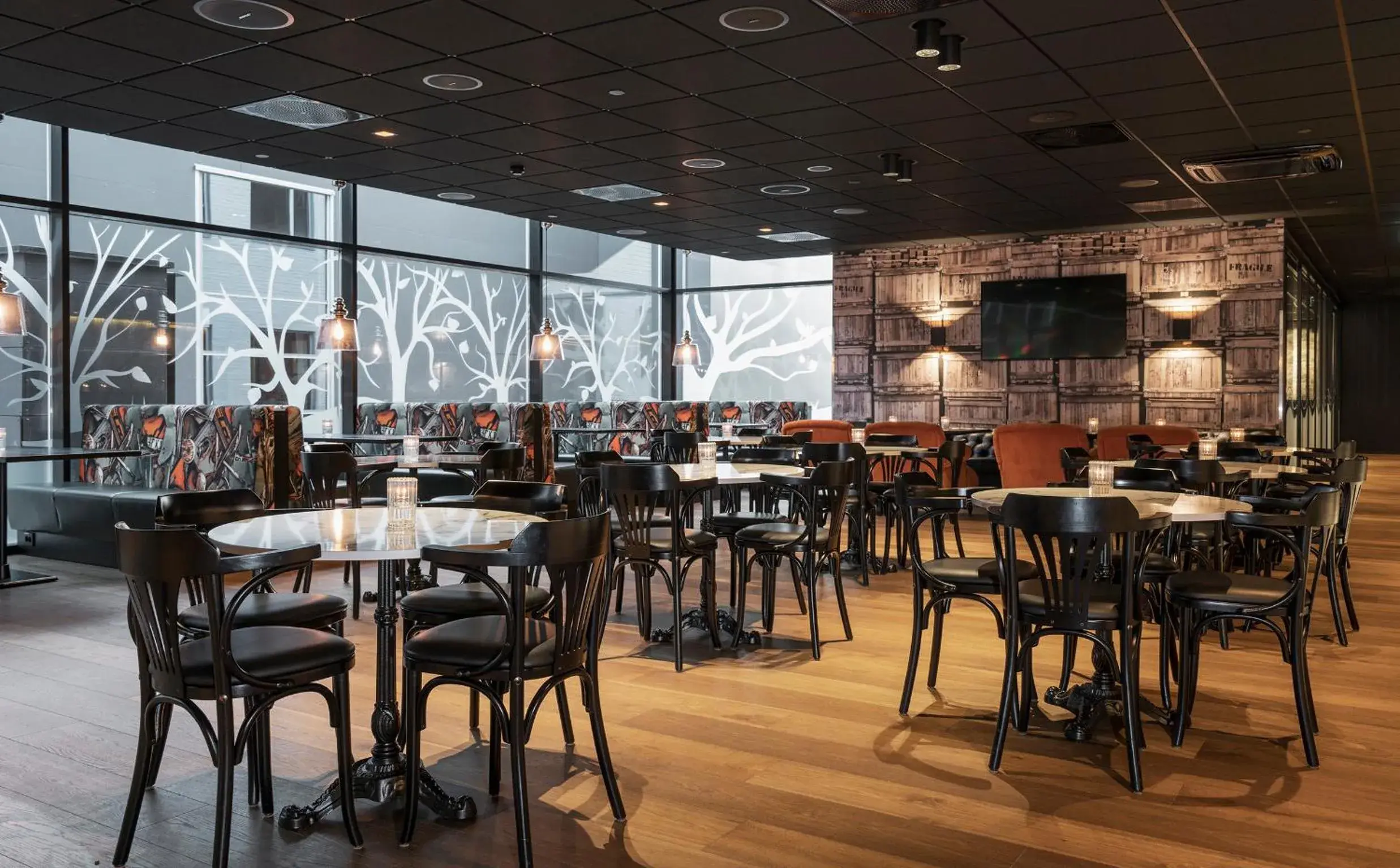 Restaurant/places to eat in Thon Hotel Oslo Airport Restaurant/places to eat in Thon Hotel Oslo Airport