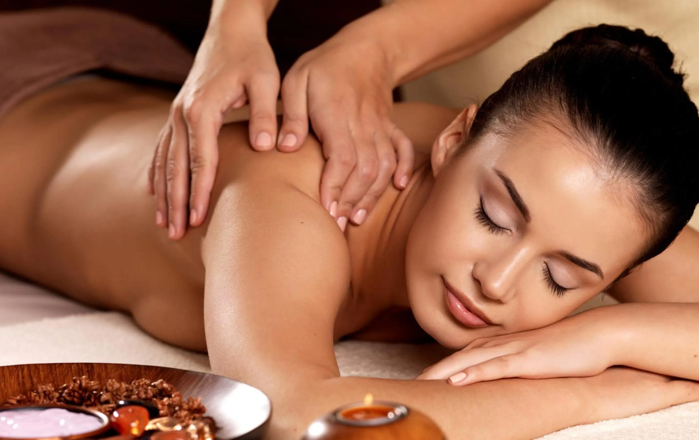 Massage in Grand Hotel Holiday Resort