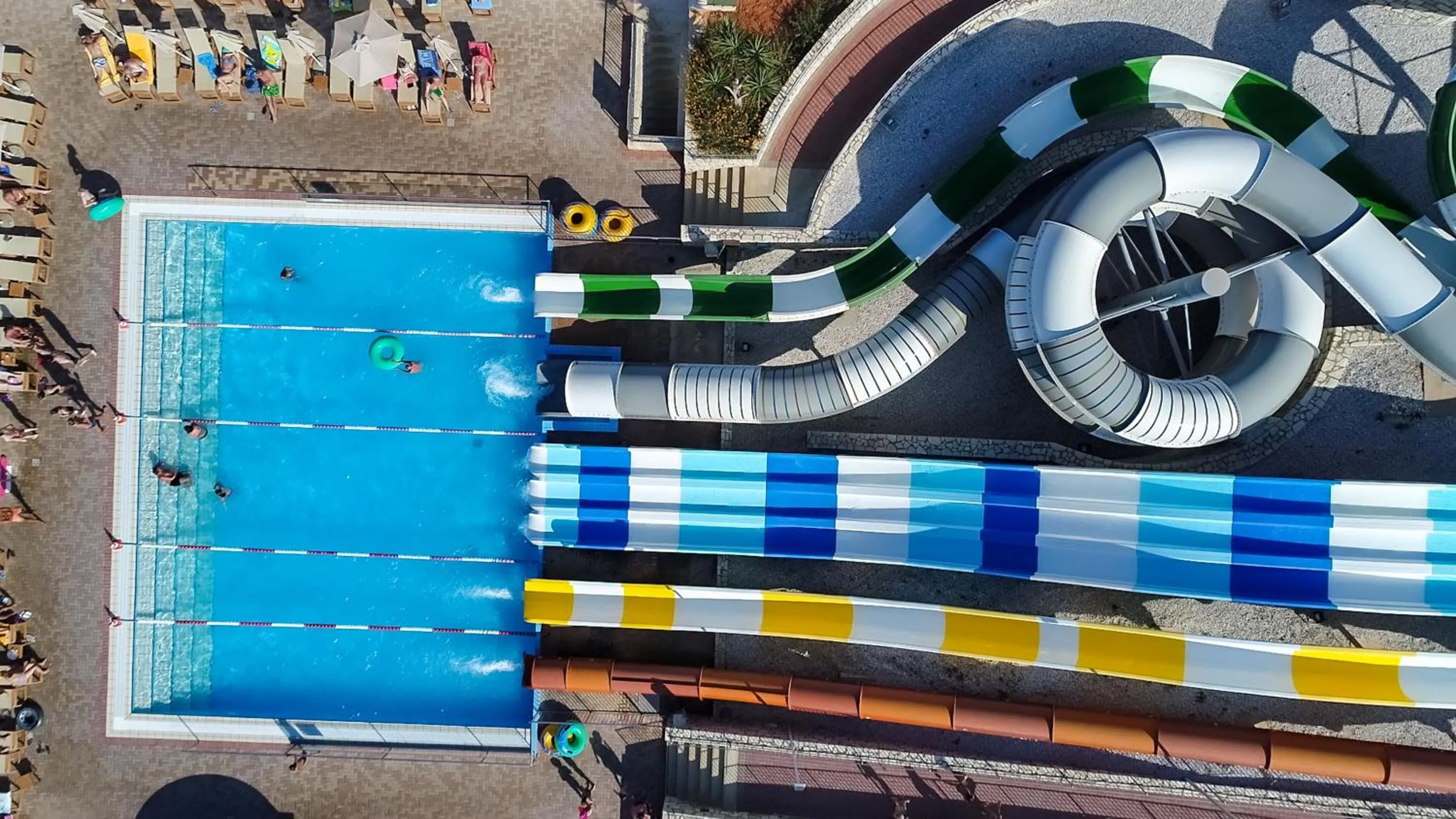 Aqua park in Grand Hotel Holiday Resort