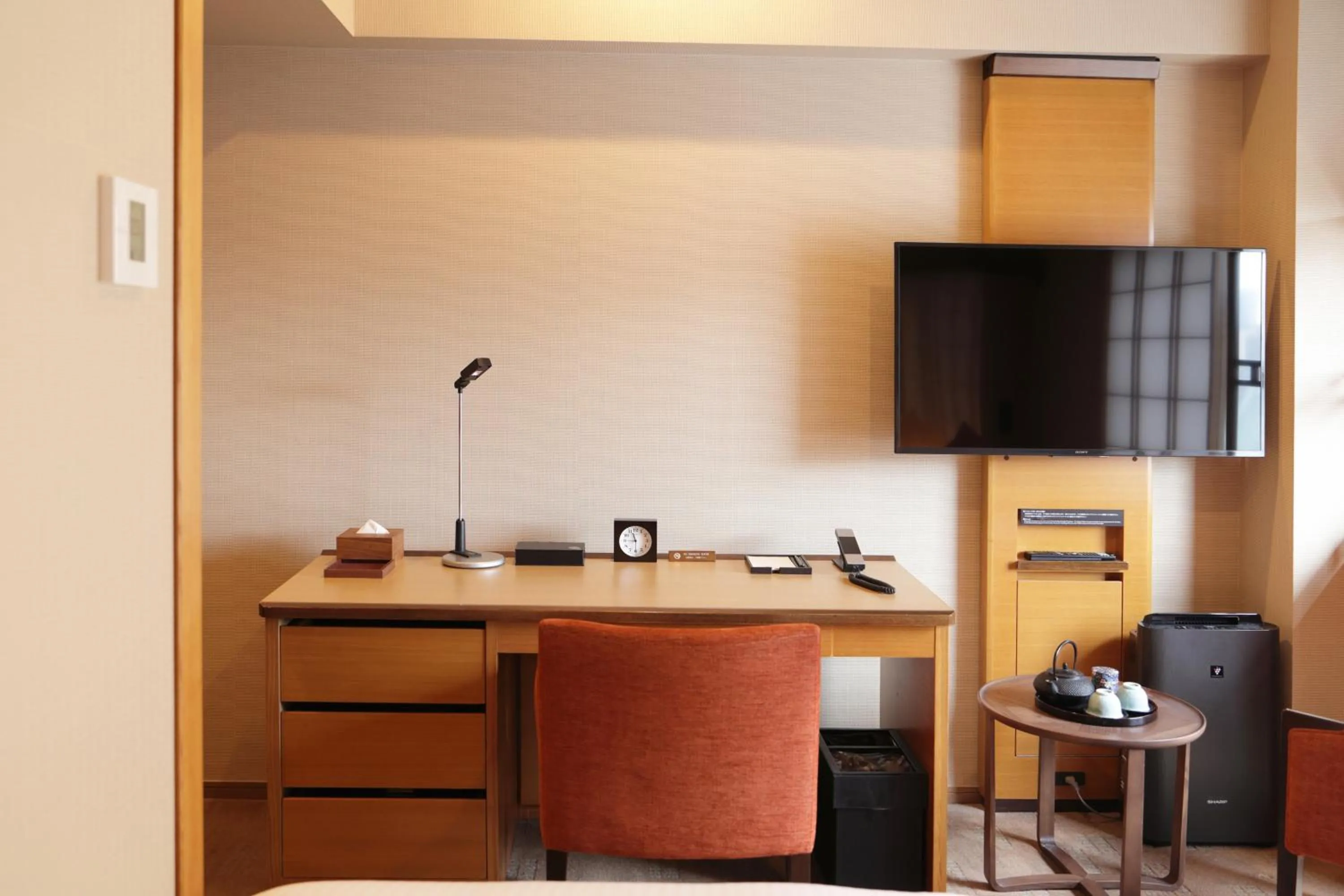 Decorative detail in Hotel Niwa Tokyo