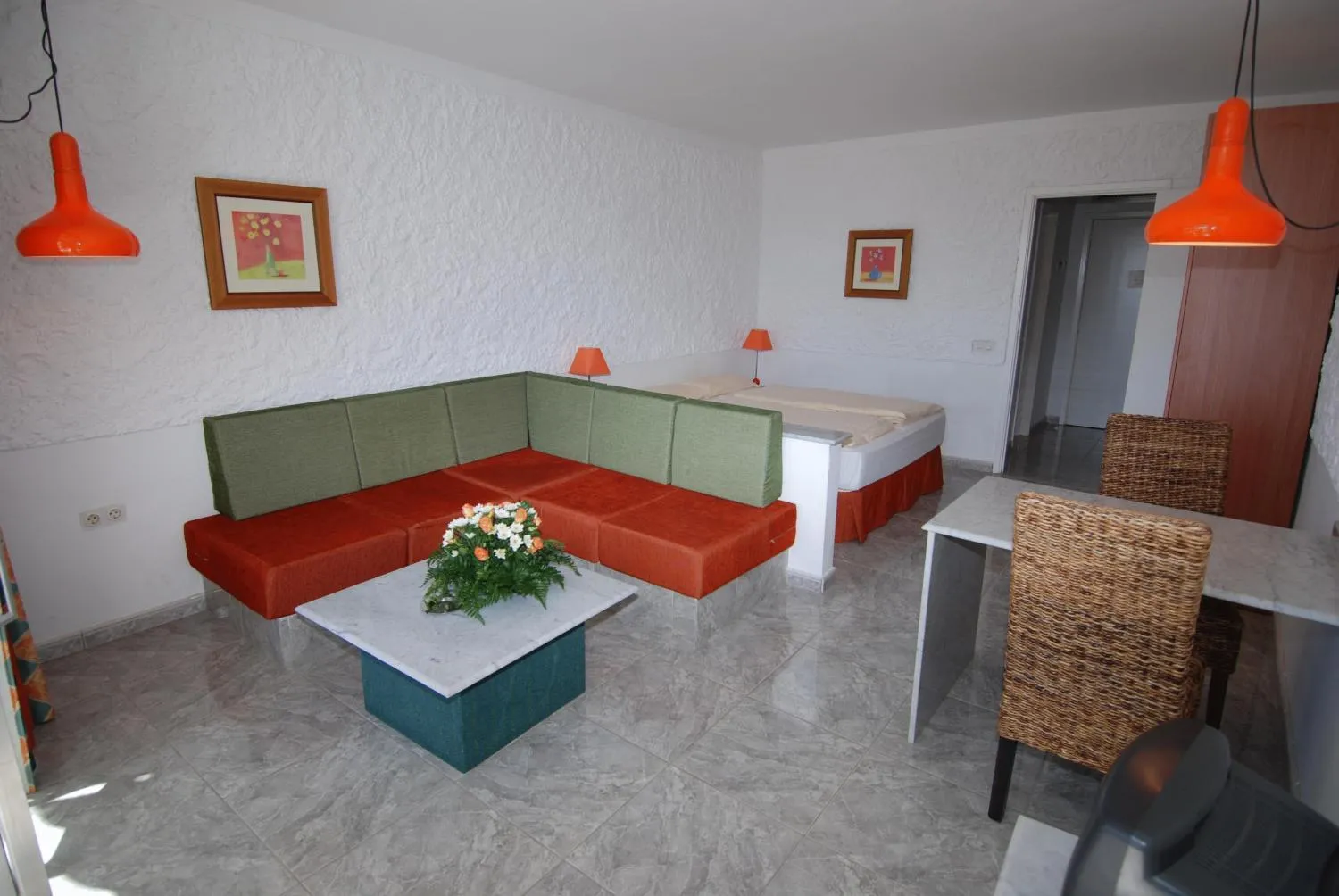 Photo of the whole room in Apartamentos Matorral