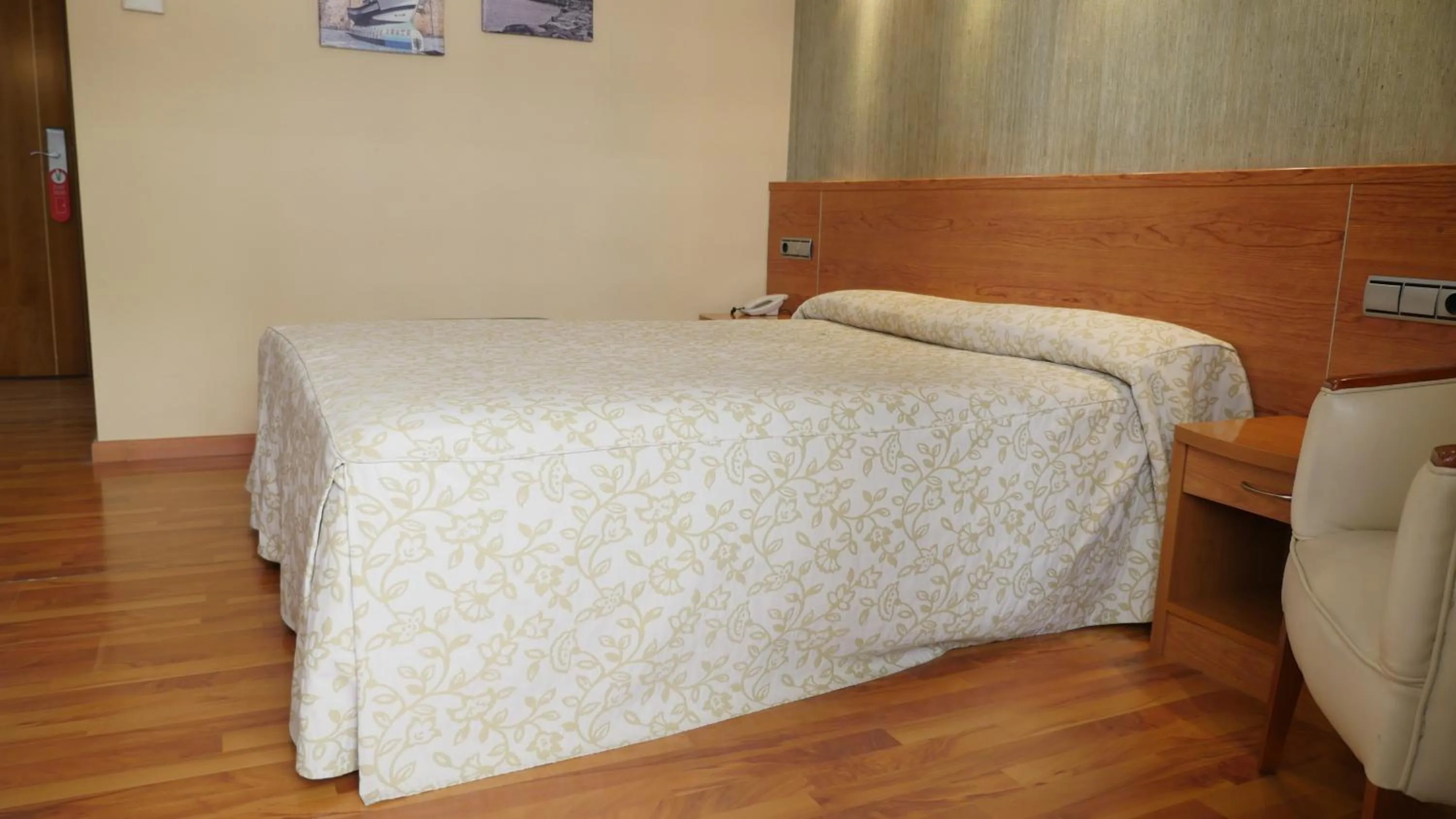 Bed in Hotel Rusadir