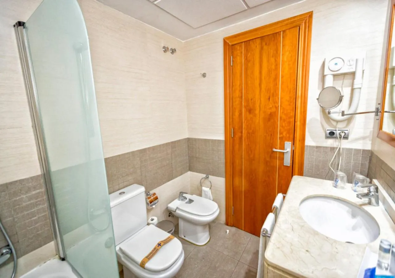 Bathroom in Hotel Rusadir