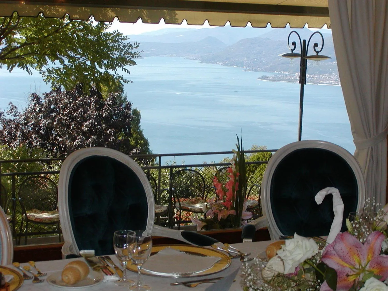 Restaurant/places to eat in Hotel Laguna