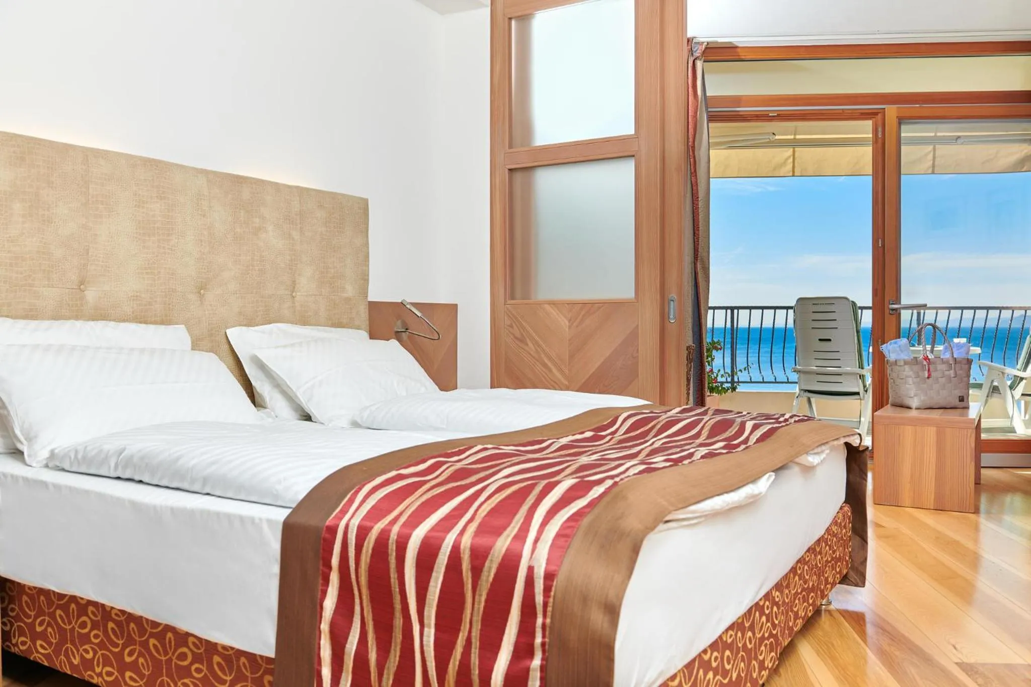 Bed in Hotel Baia Verde