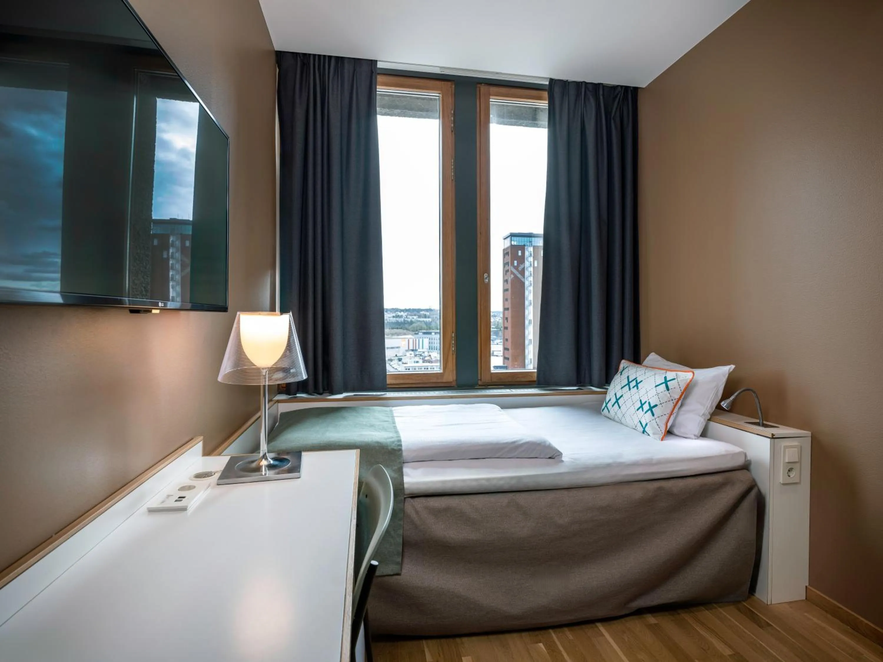 Bed in Quality Hotel 33