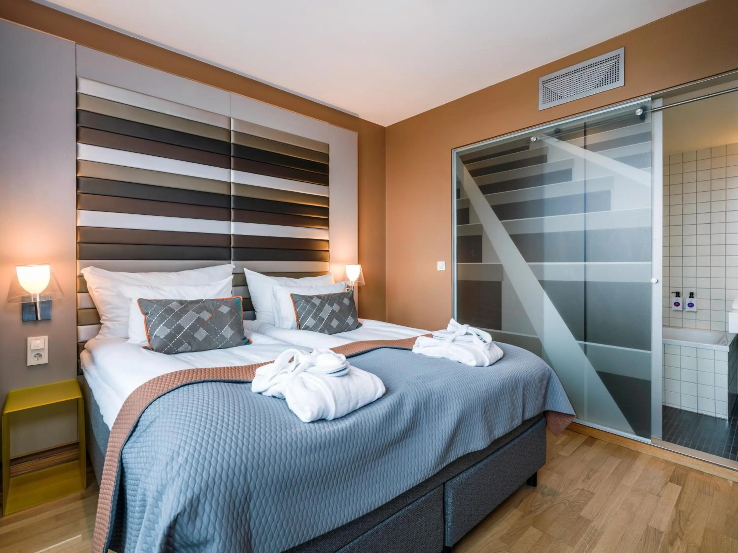 Bed in Quality Hotel 33