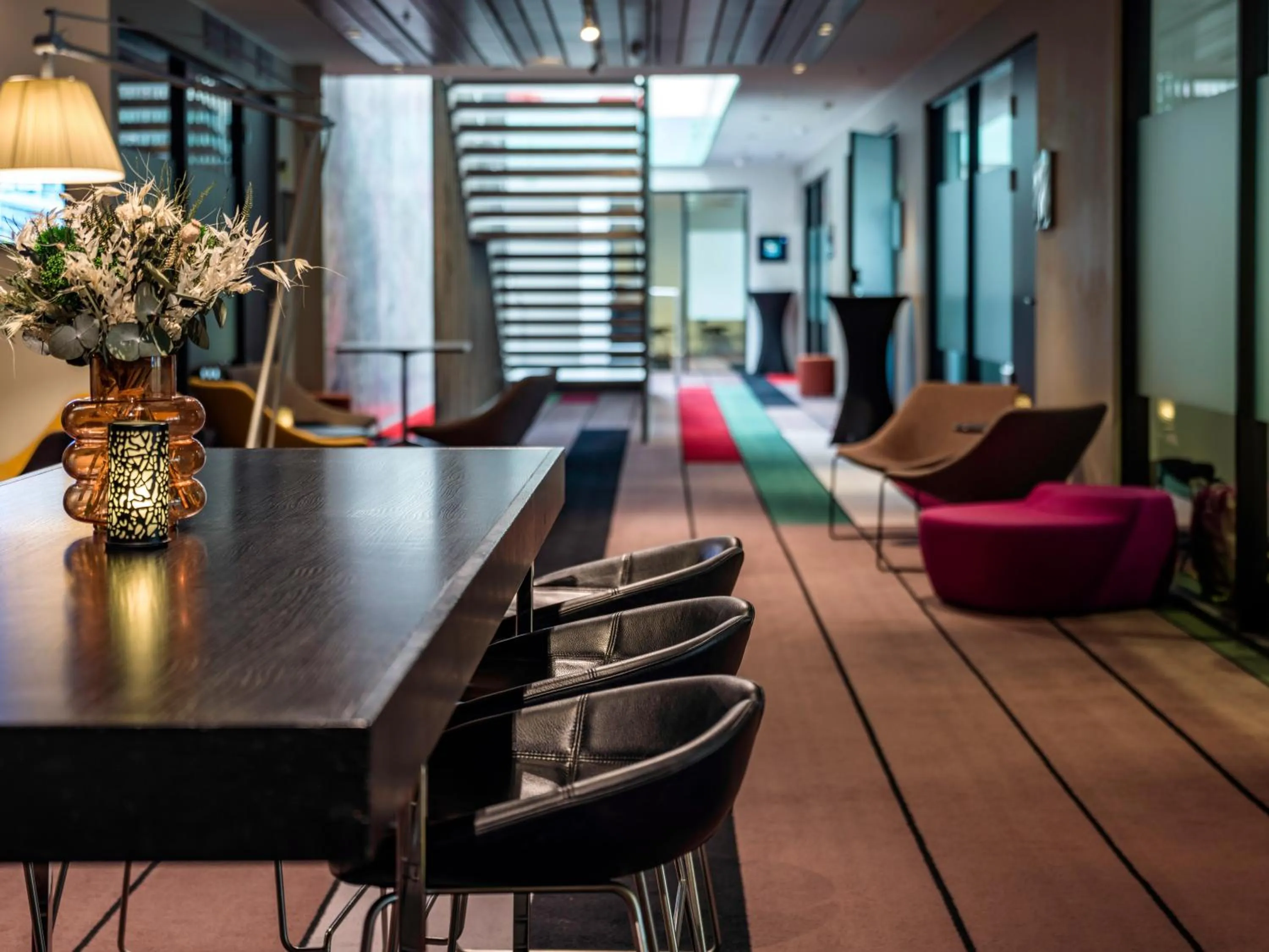 Lobby or reception in Quality Hotel 33