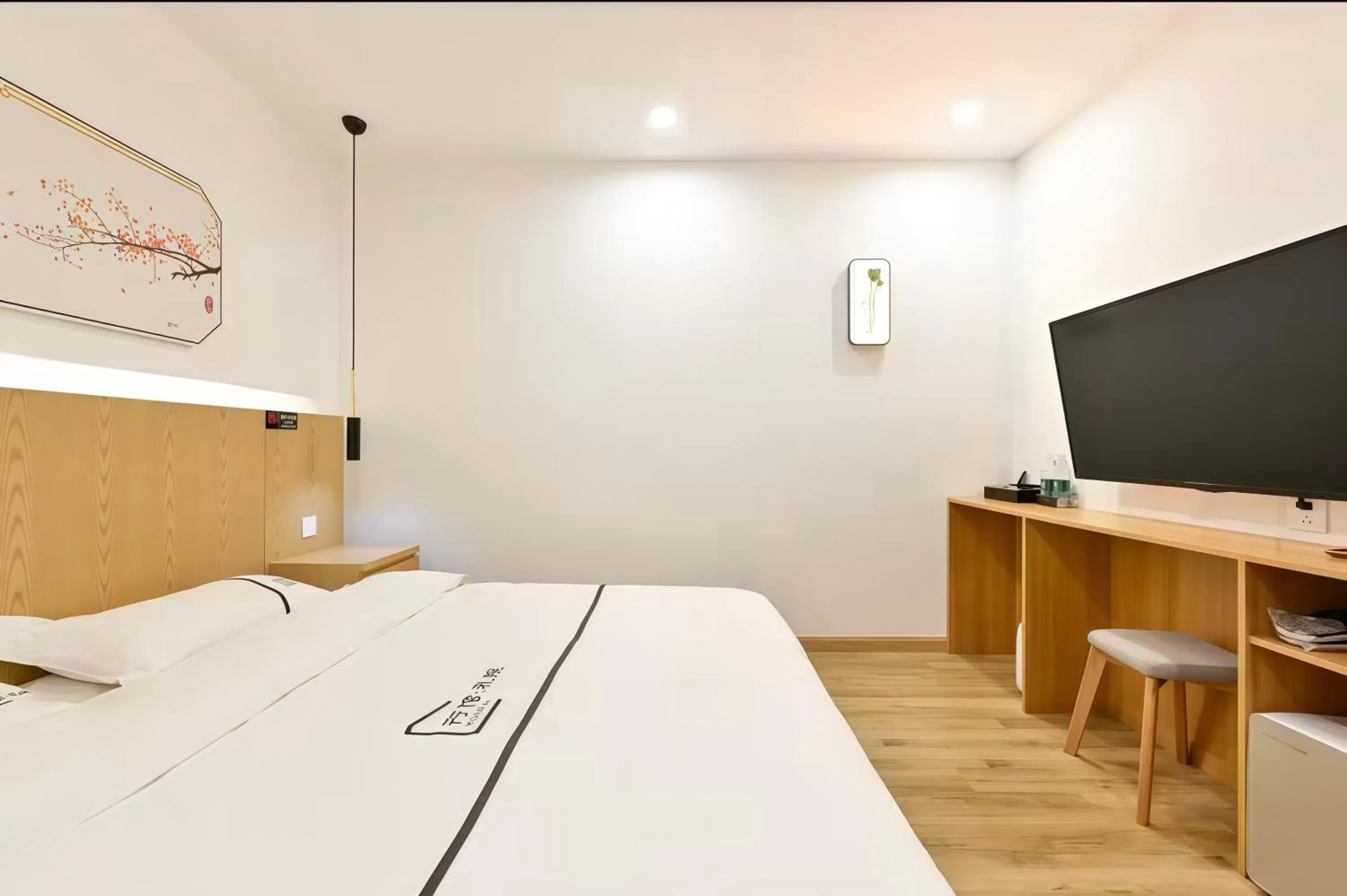 Bedroom, Bed in Xingshe Alley Courtyard Hotel Beijing Wangfujing Forbidden City