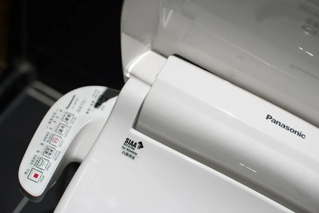 Xingshe Alley Courtyard Hotel Beijing Wangfujing Forbidden City Branch - Breakfast included & English speaking reception & Free WiFi and Laundry room & Hutong Culture & Cat-keeping & Flower-growing Terrace & One day tour service & Free coffee