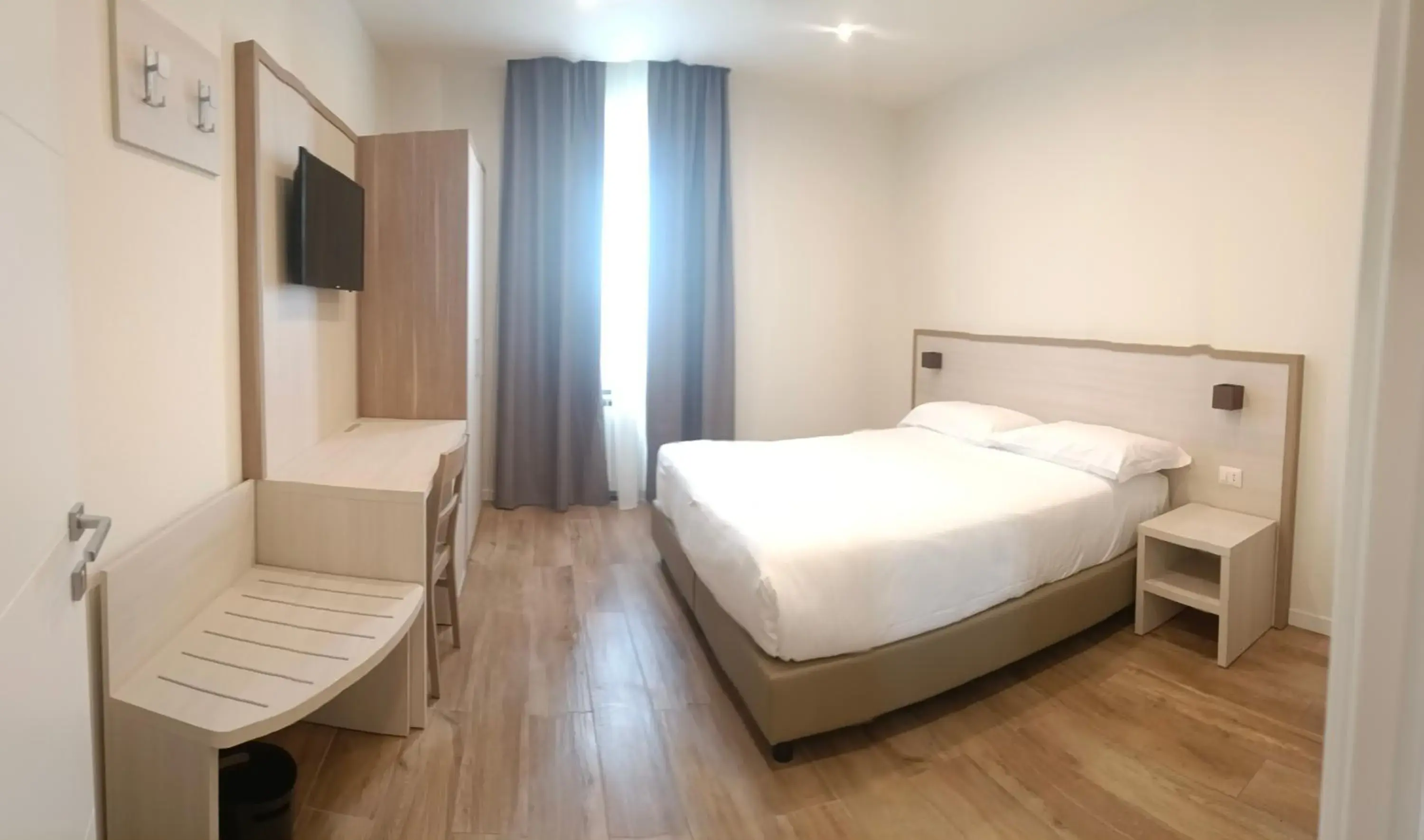 Triple Room in Hotel Cantoria Triple Room in Hotel Cantoria