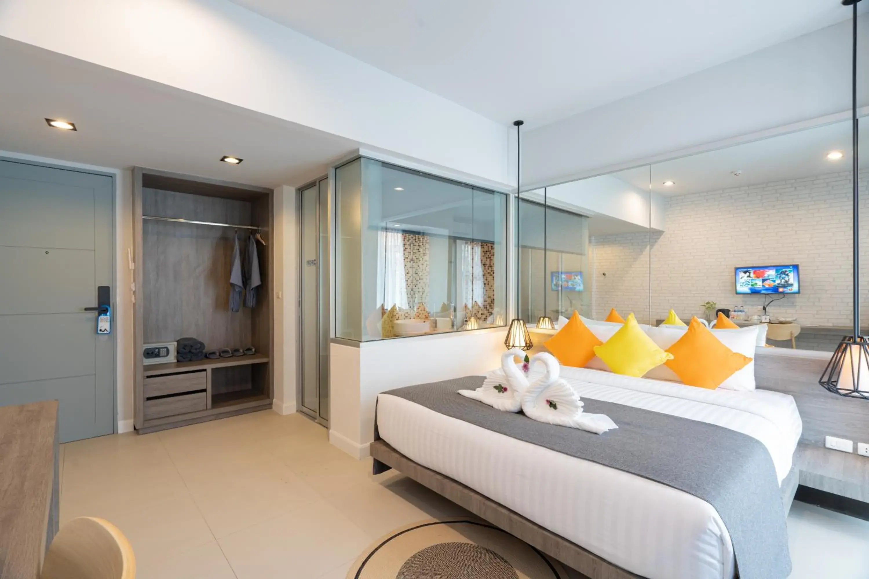 Deluxe Double Room in MORE Patong Hotel Deluxe Double Room in MORE Patong Hotel