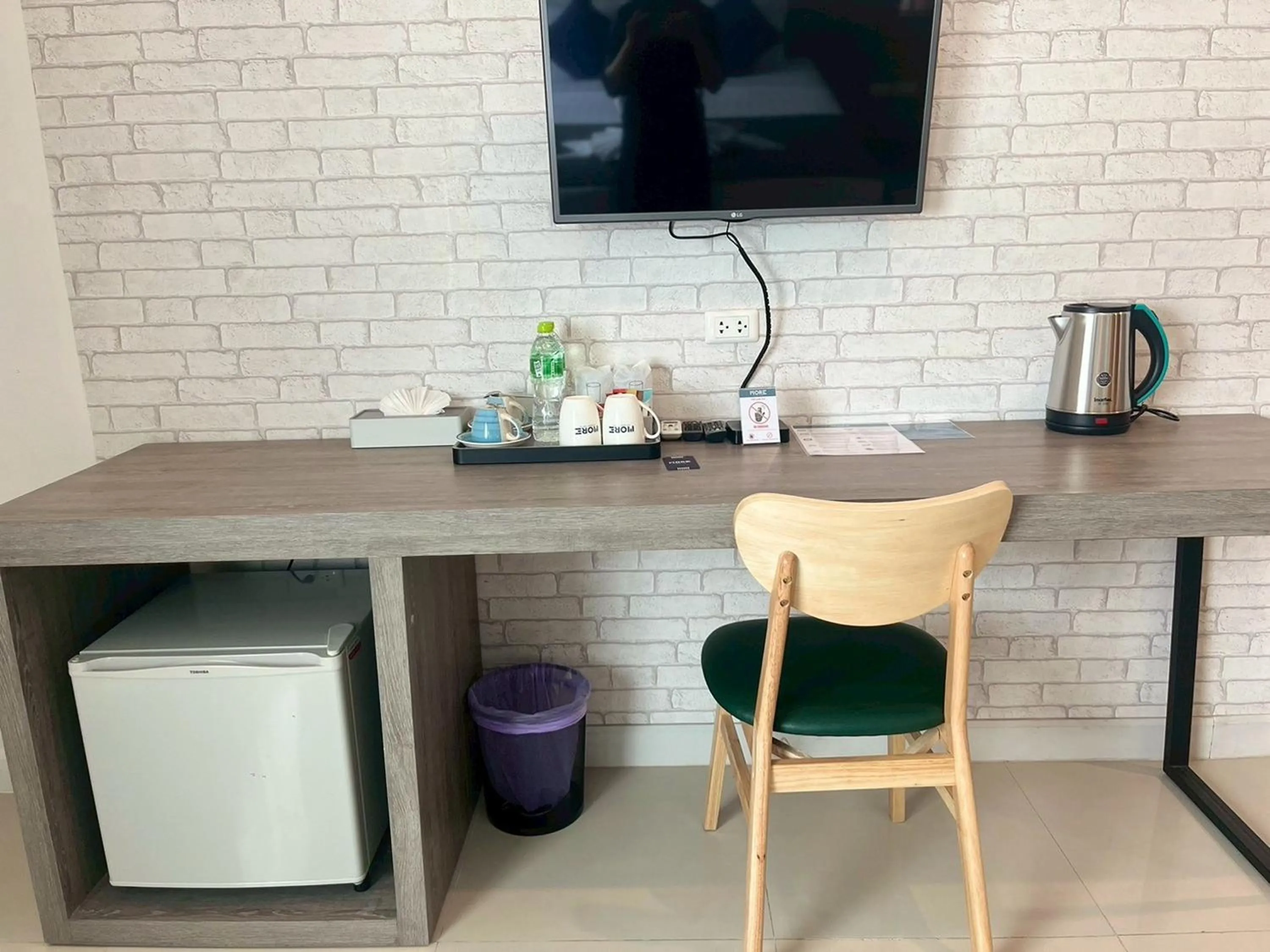 TV and multimedia in MORE Patong Hotel
