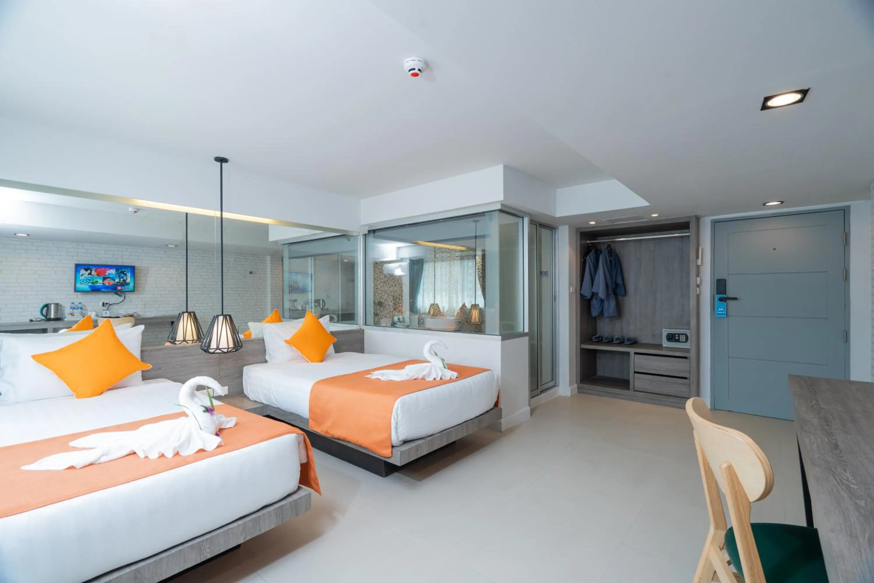 Bedroom, Bed in MORE Patong Hotel