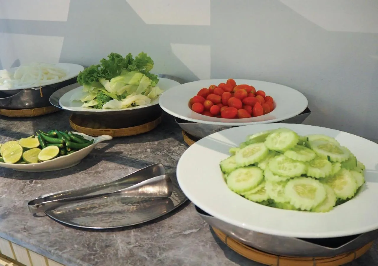 Breakfast in Kingston Suites Bangkok