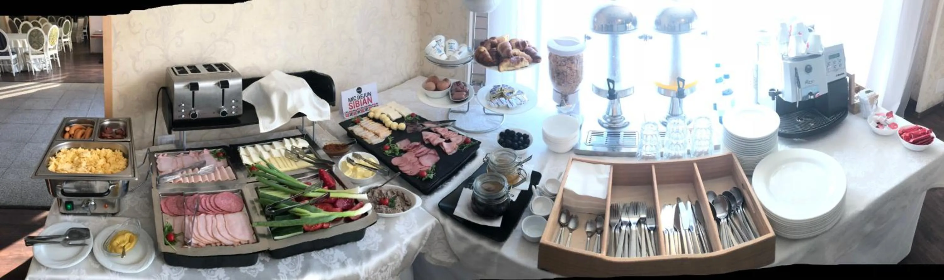 Buffet breakfast in Rubin