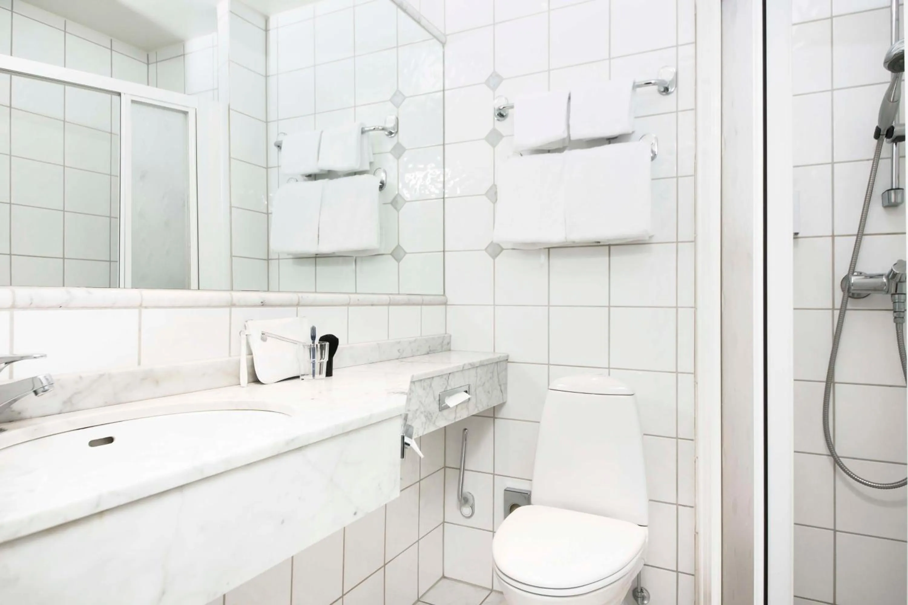 Bathroom in Scandic Oslo City