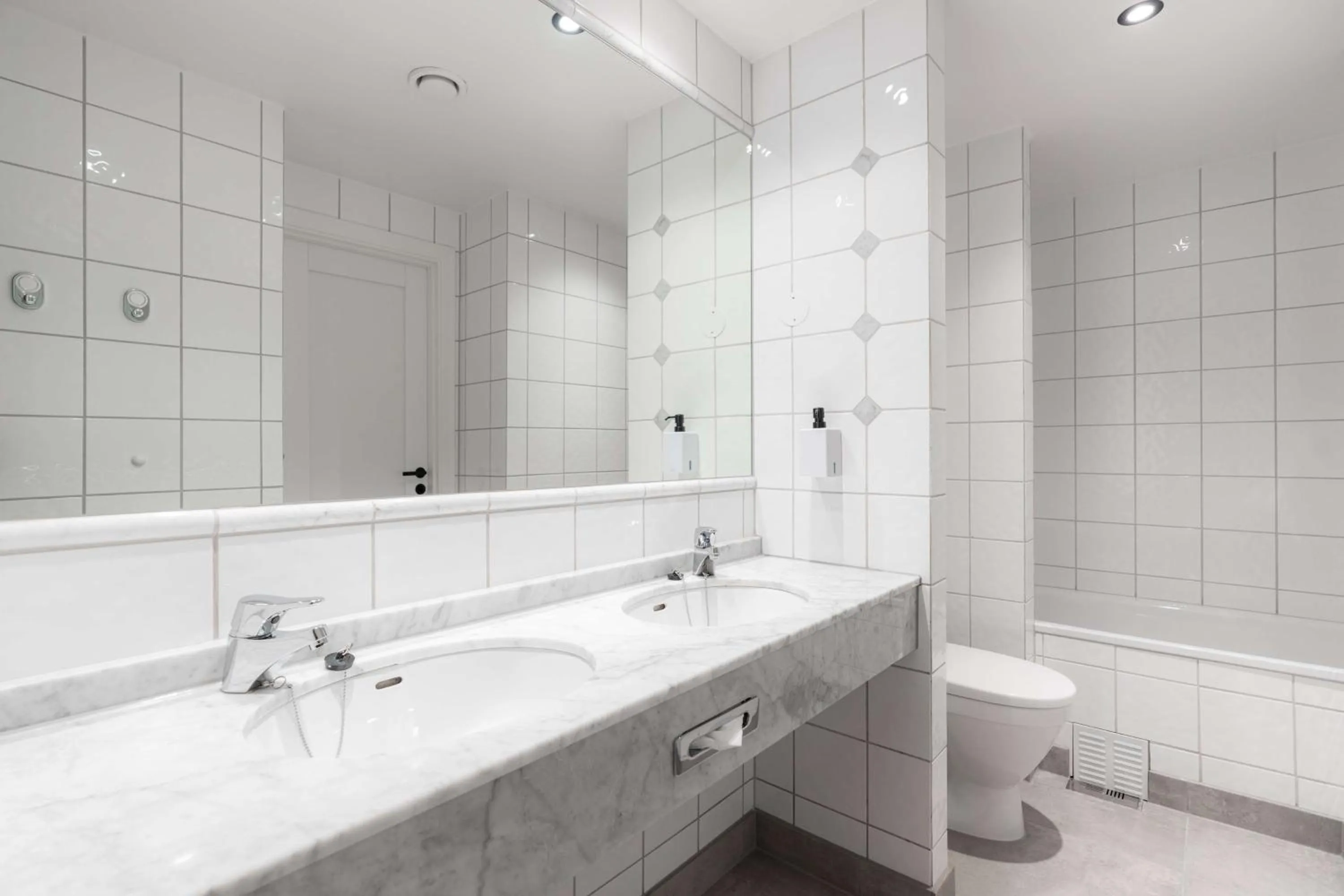 Bathroom in Scandic Oslo City