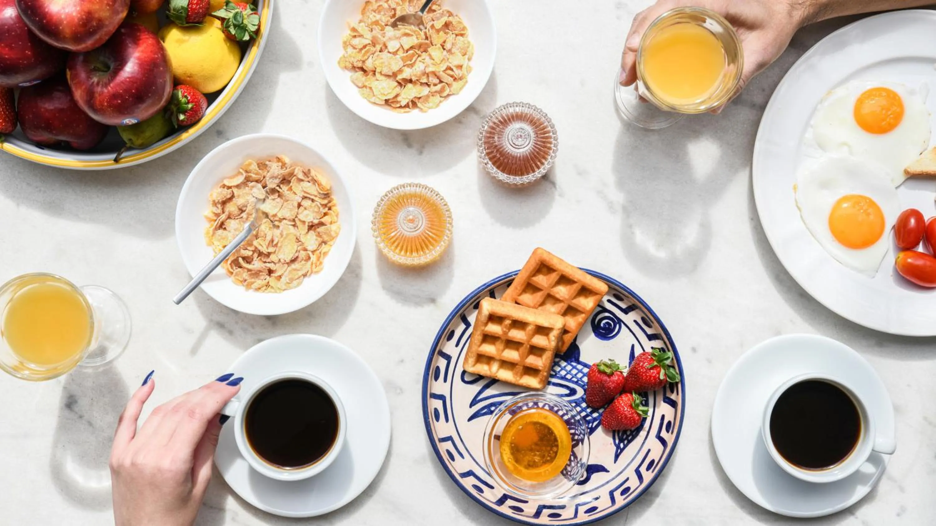 Breakfast in Monastiraki CityCenter Sleepbox- Unspoiled Athens Apartments