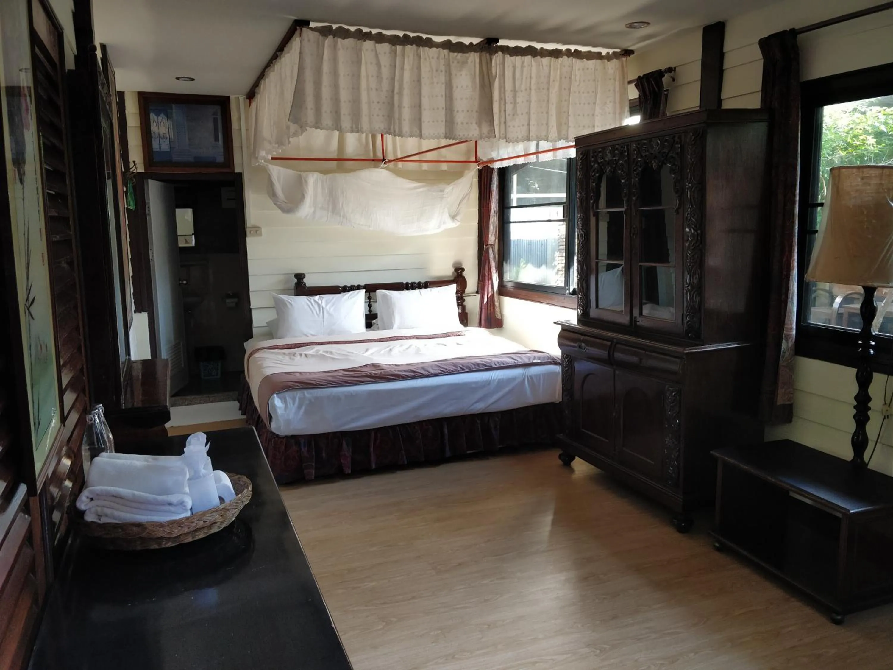 Bedroom, Bed in Gap's house