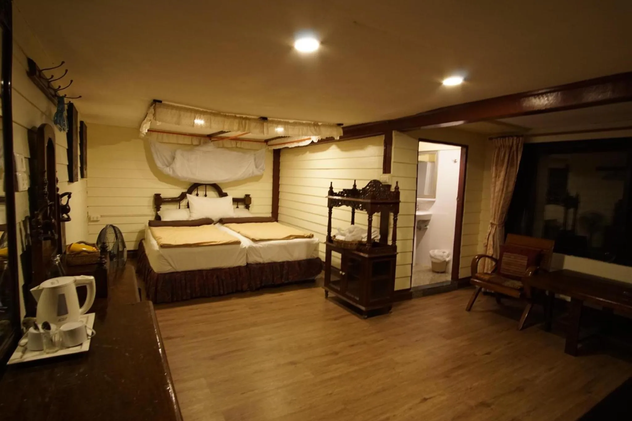 Bedroom, Bed in Gap's house