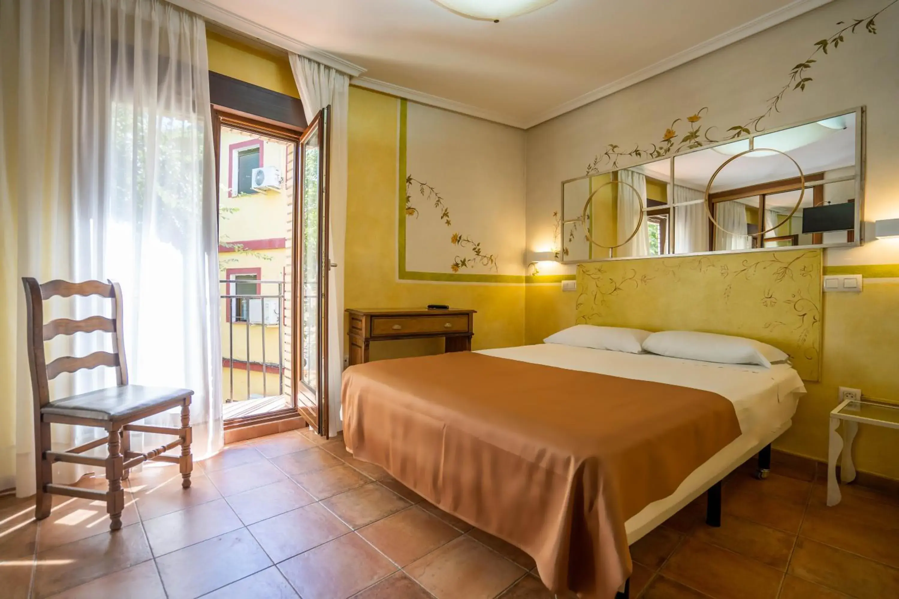 Bed in YIT Puerta Bisagra Bed in YIT Puerta Bisagra