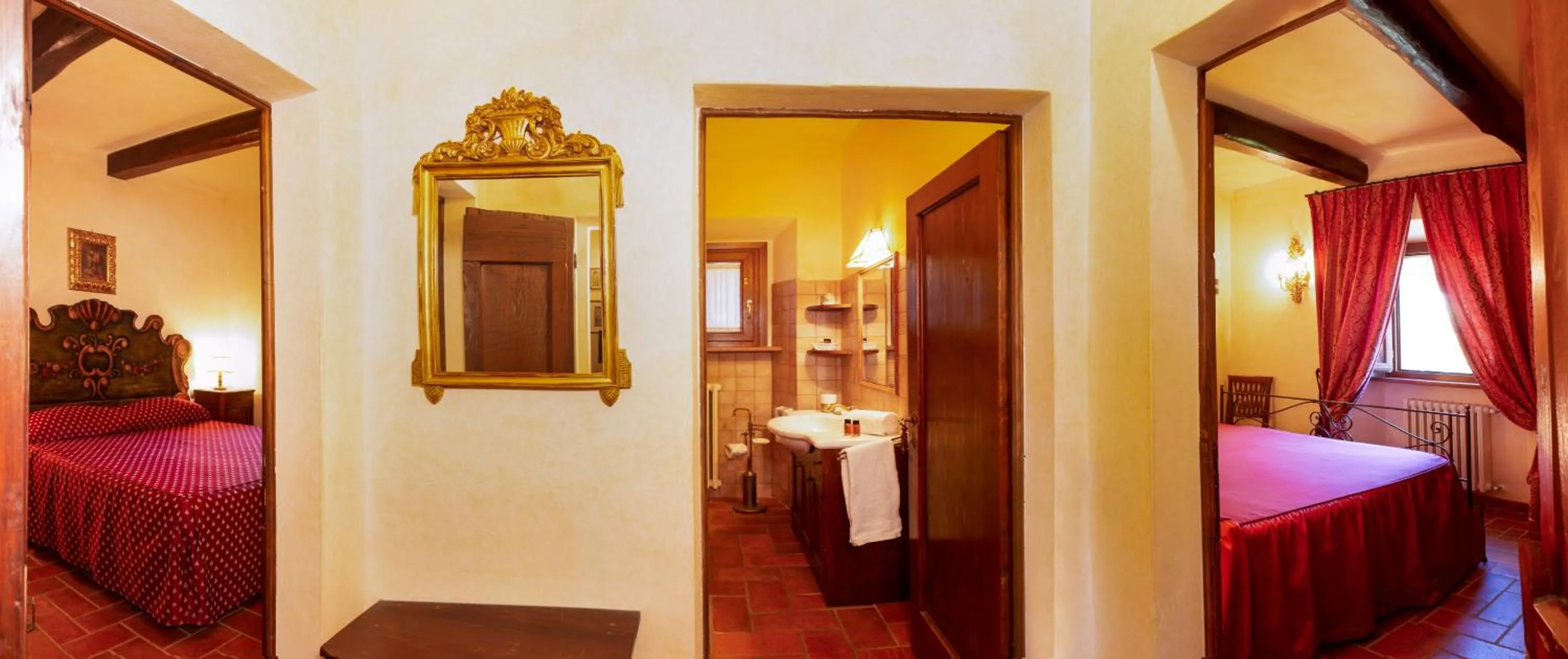 Bedroom, Bed in Rocca Di Pierle, Agriturismo di Charme - Cortona