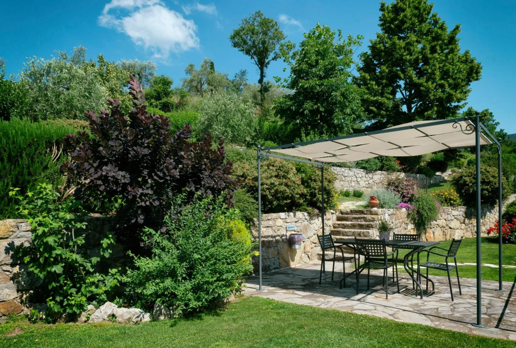 Patio in Rocca Di Pierle, Agriturismo di Charme - Cortona