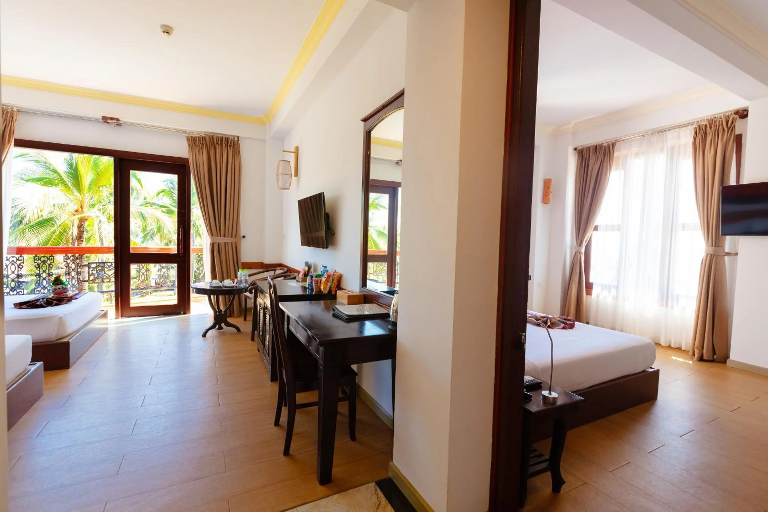 Photo of the whole room, Bed in Ca Ty Mui ne Beach Resort & Spa