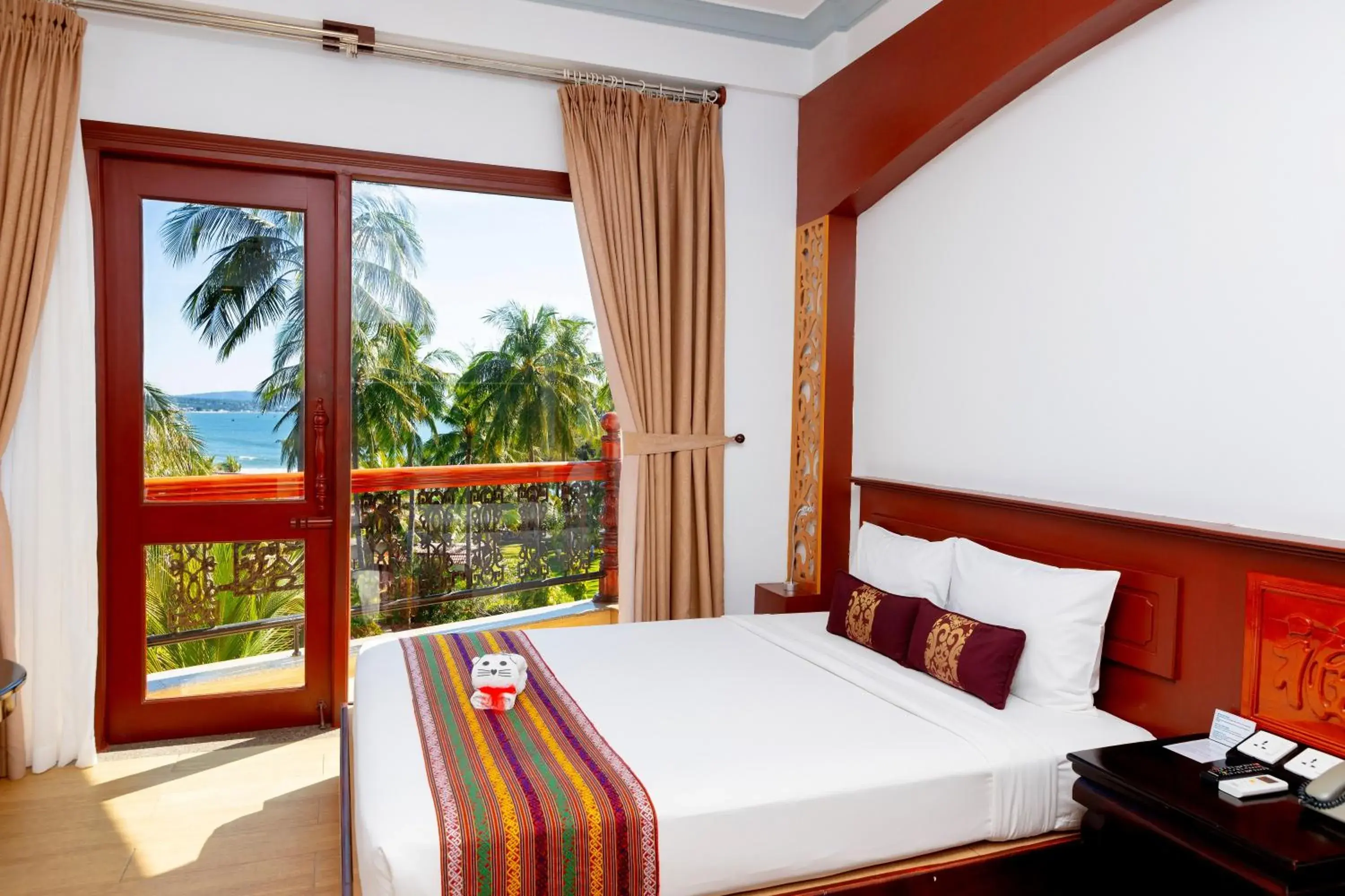 View (from property/room), Bed in Ca Ty Mui ne Beach Resort & Spa View (from property/room), Bed in Ca Ty Mui ne Beach Resort & Spa