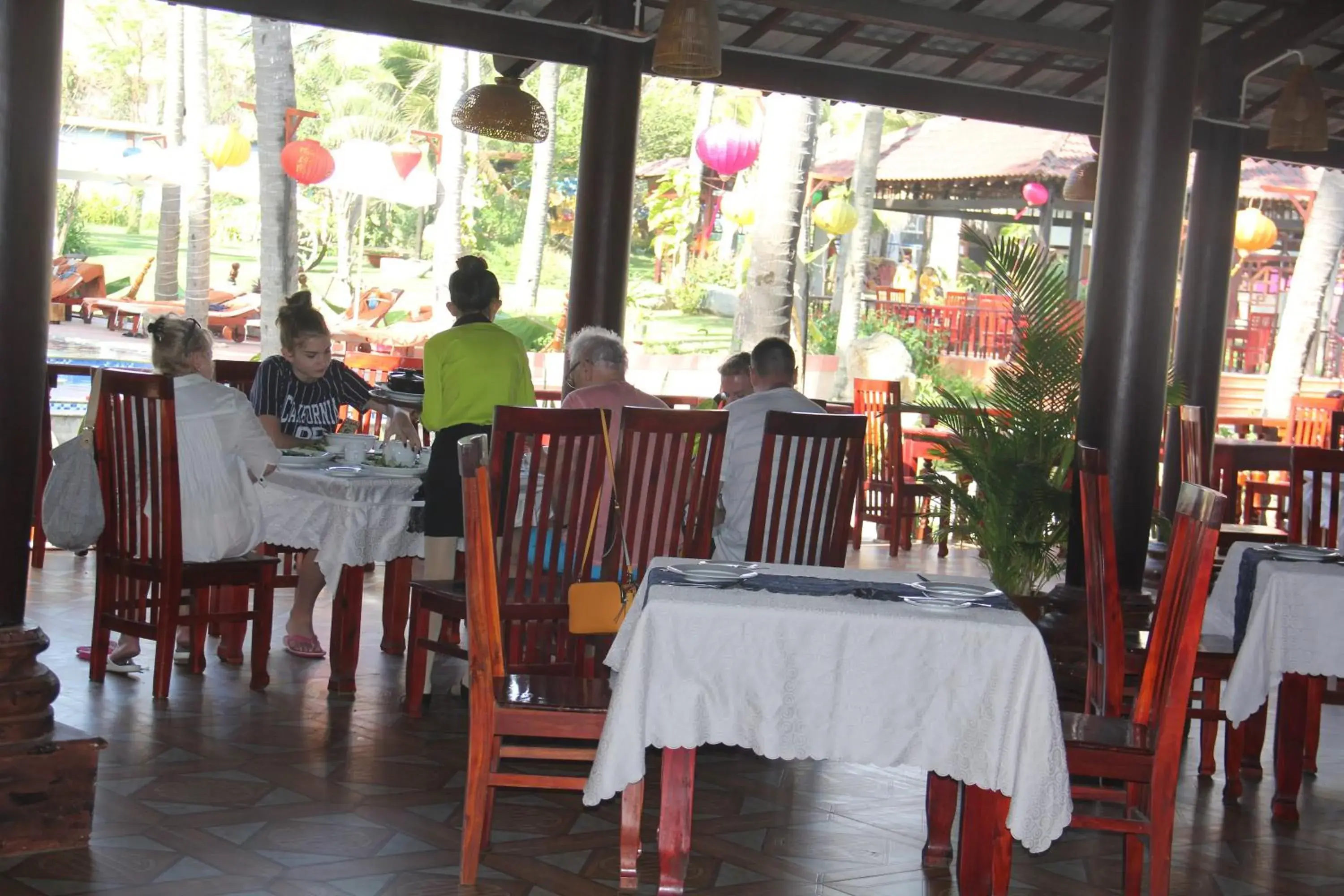 Breakfast in Ca Ty Mui ne Beach Resort & Spa Breakfast in Ca Ty Mui ne Beach Resort & Spa