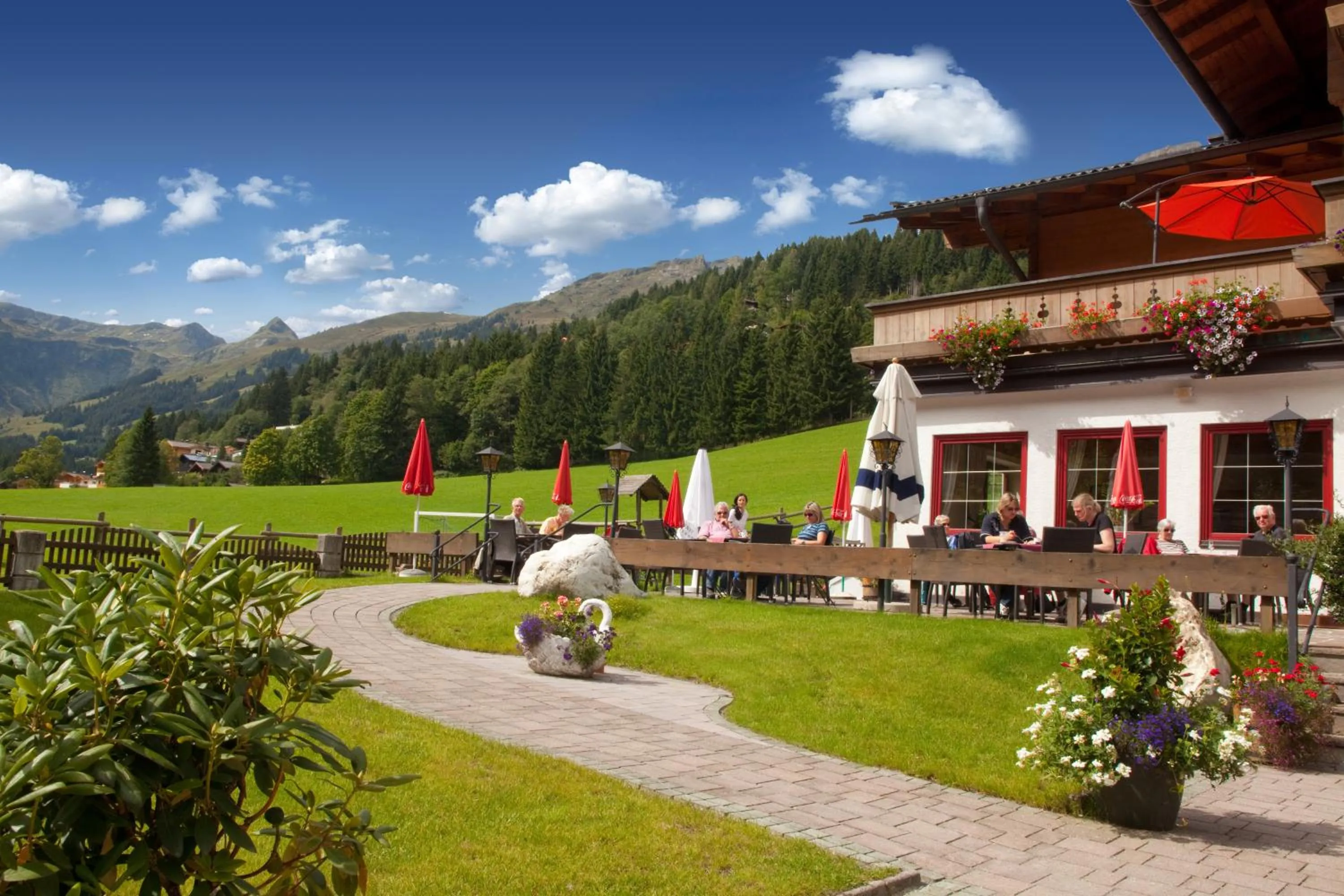 Facade/entrance in Familienhotel Lengauer Hof