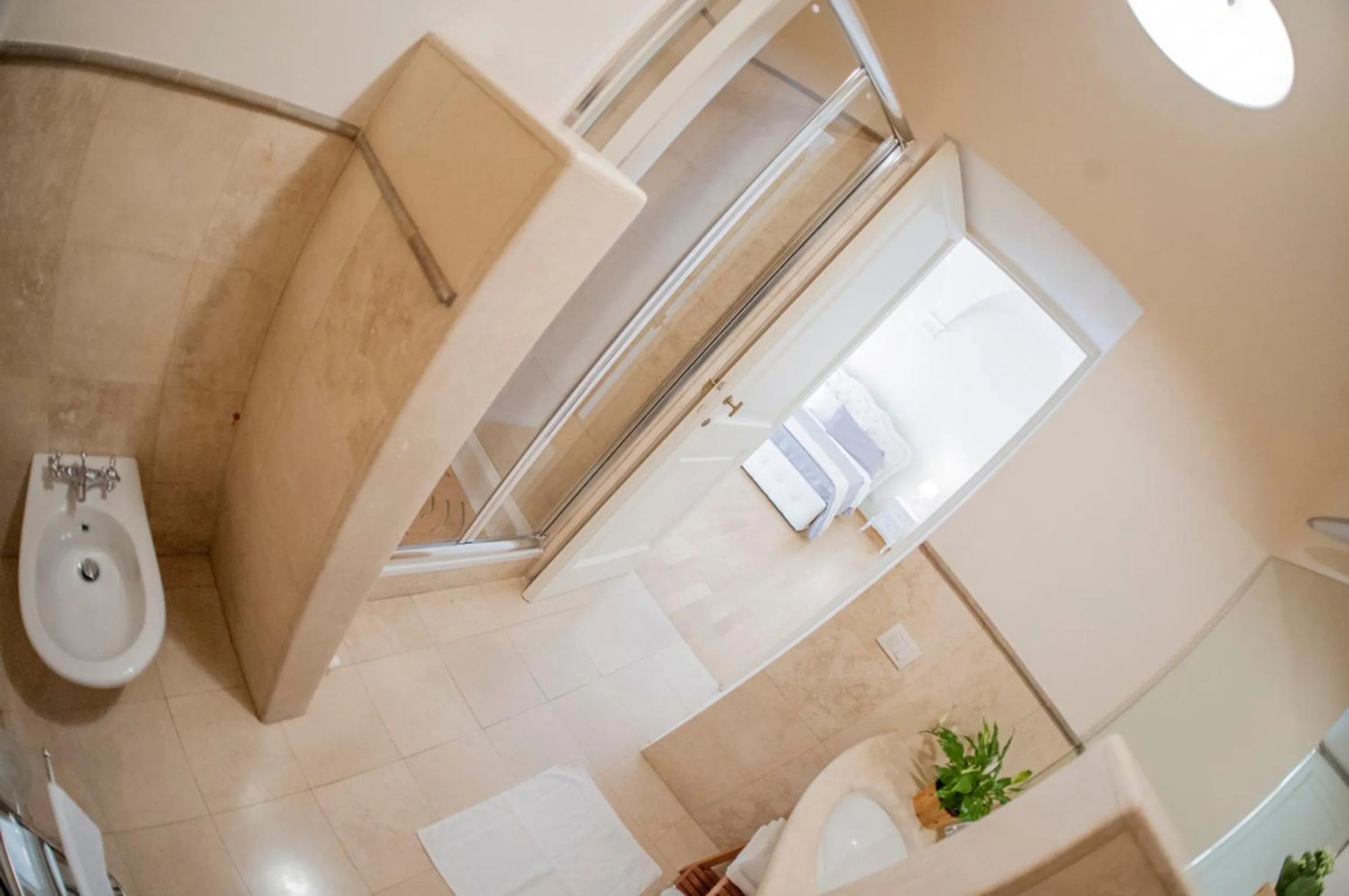 Bathroom in Palazzo de' Vecchi