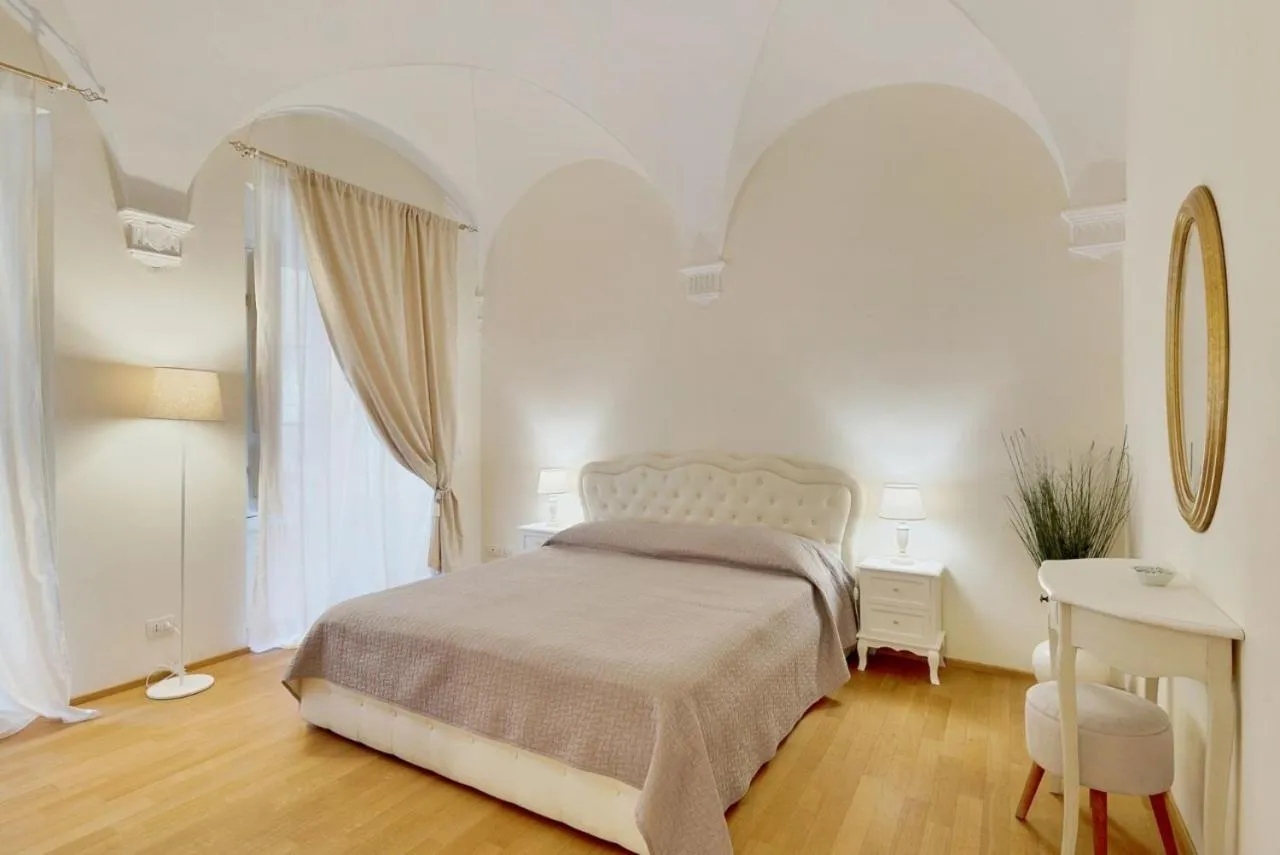 Bed in Palazzo de' Vecchi