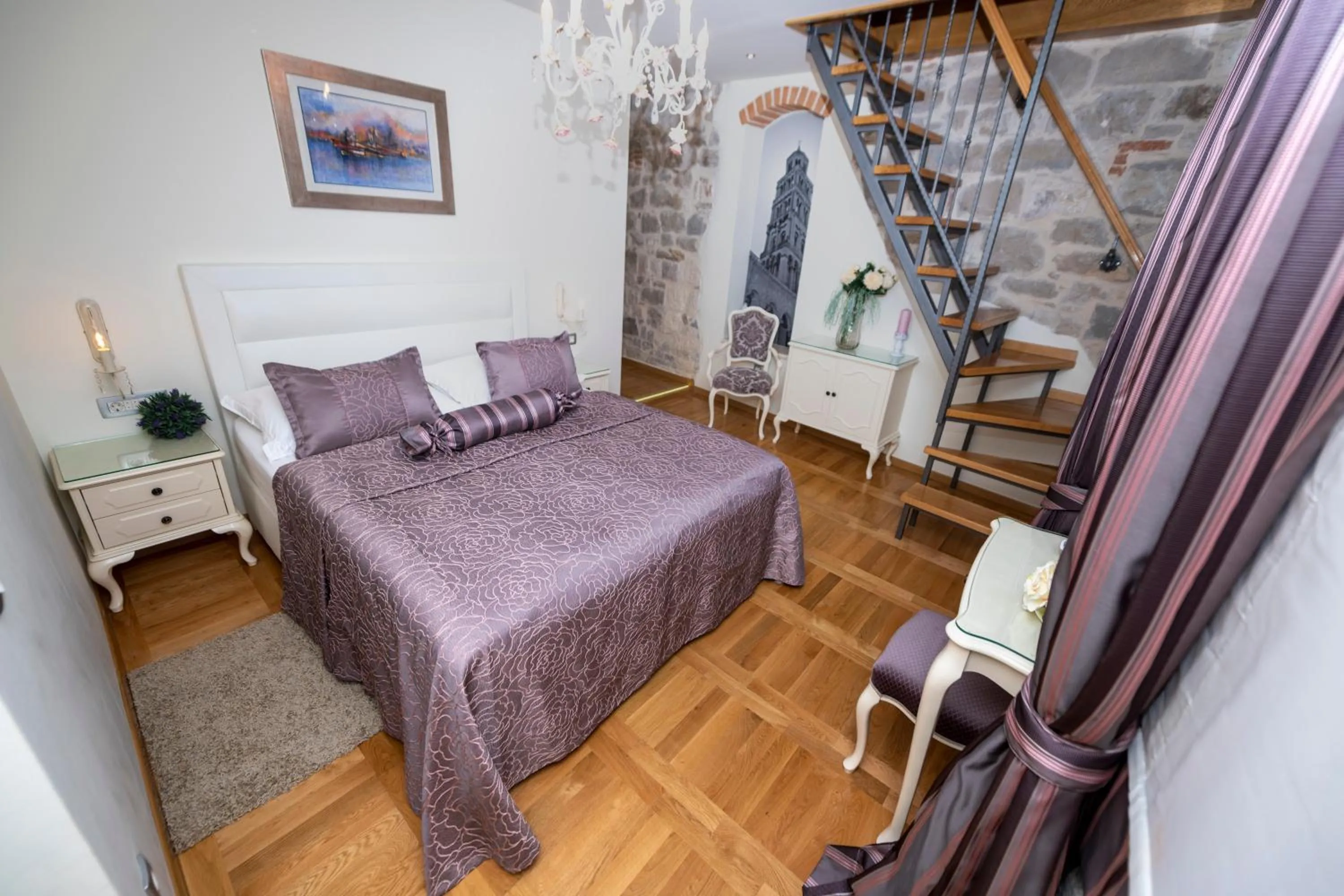 Bedroom, Bed in Gothic Palace Heritage