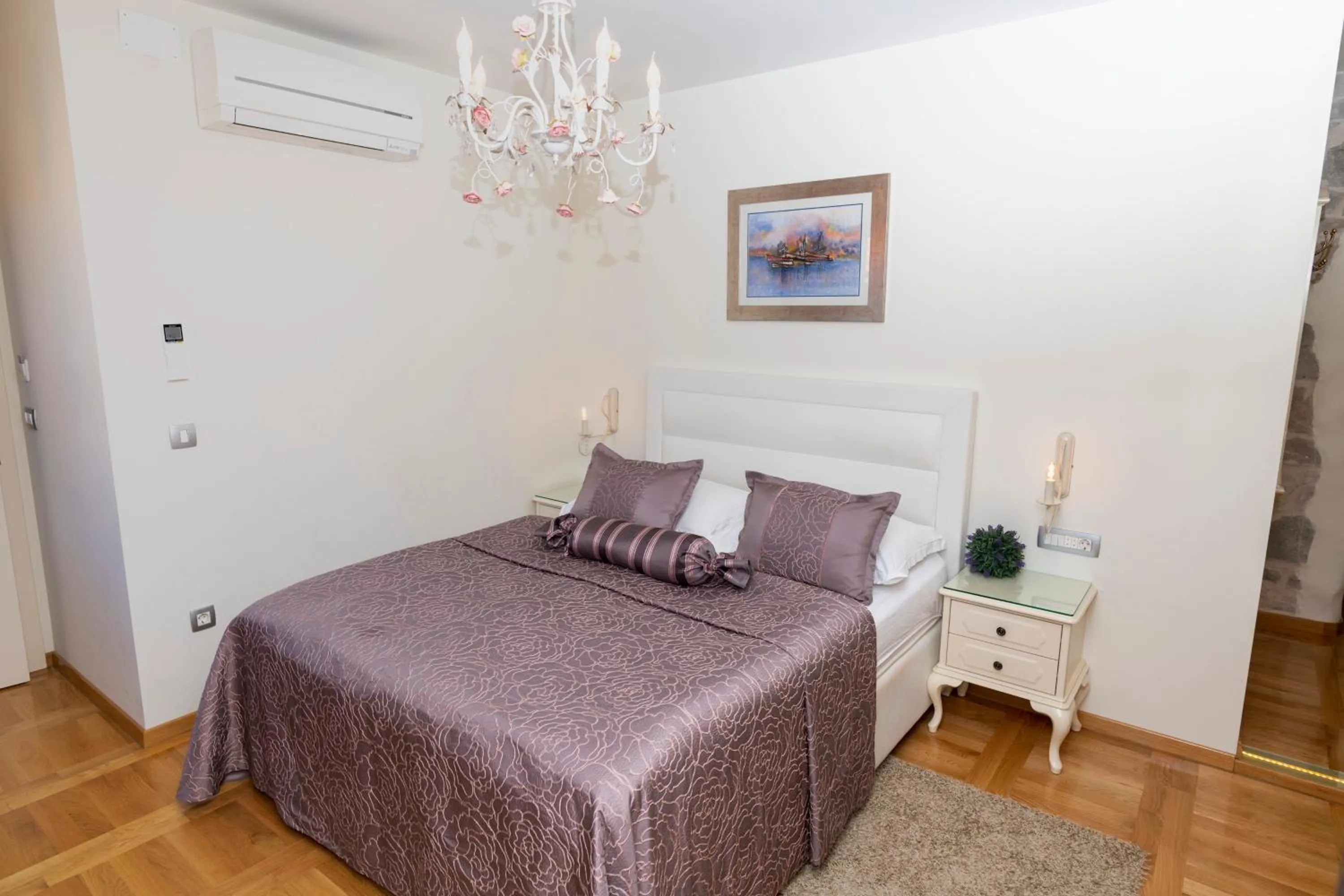 Bedroom, Bed in Gothic Palace Heritage