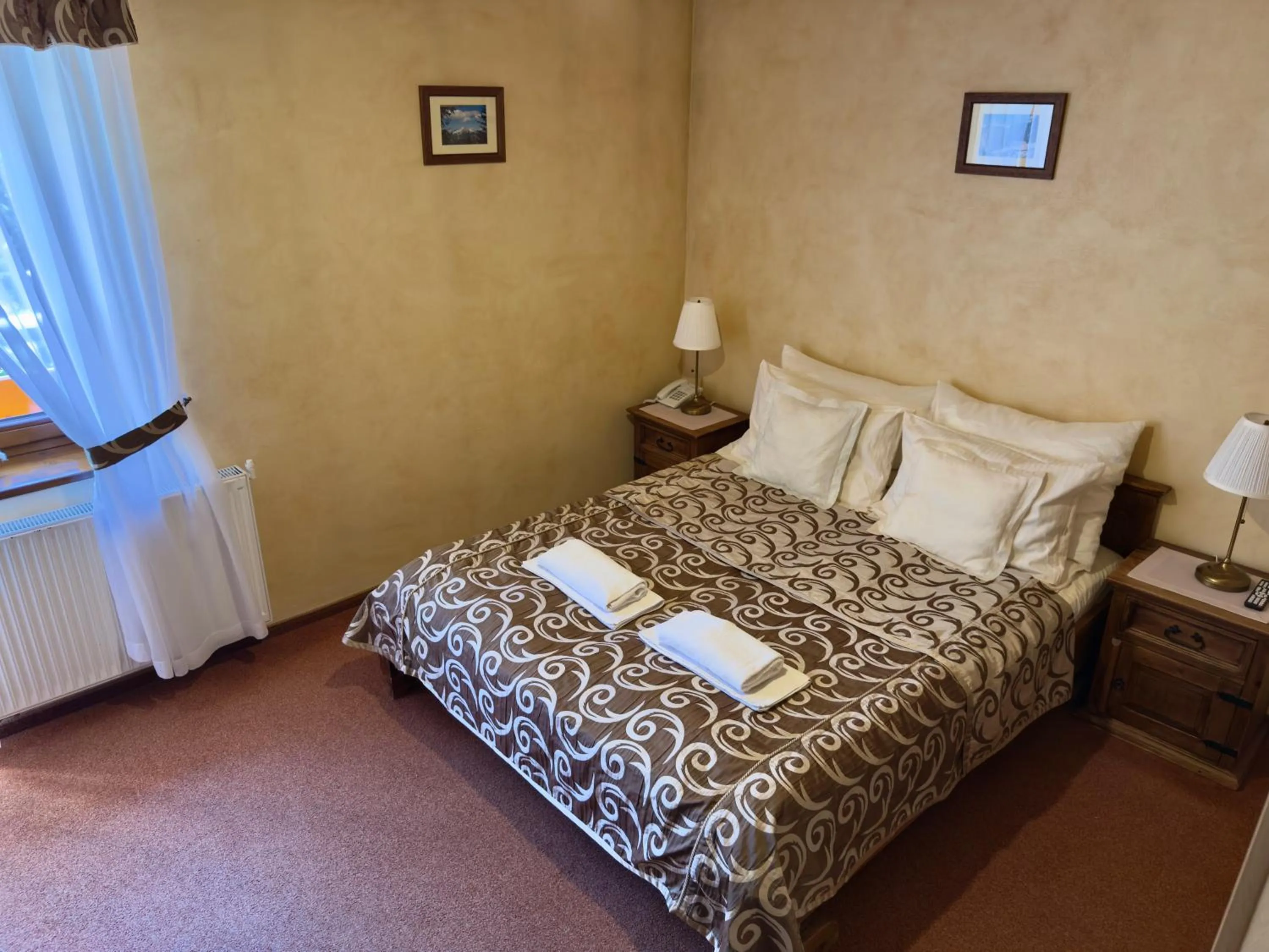 Bed in Hotel Dwór Karolówka