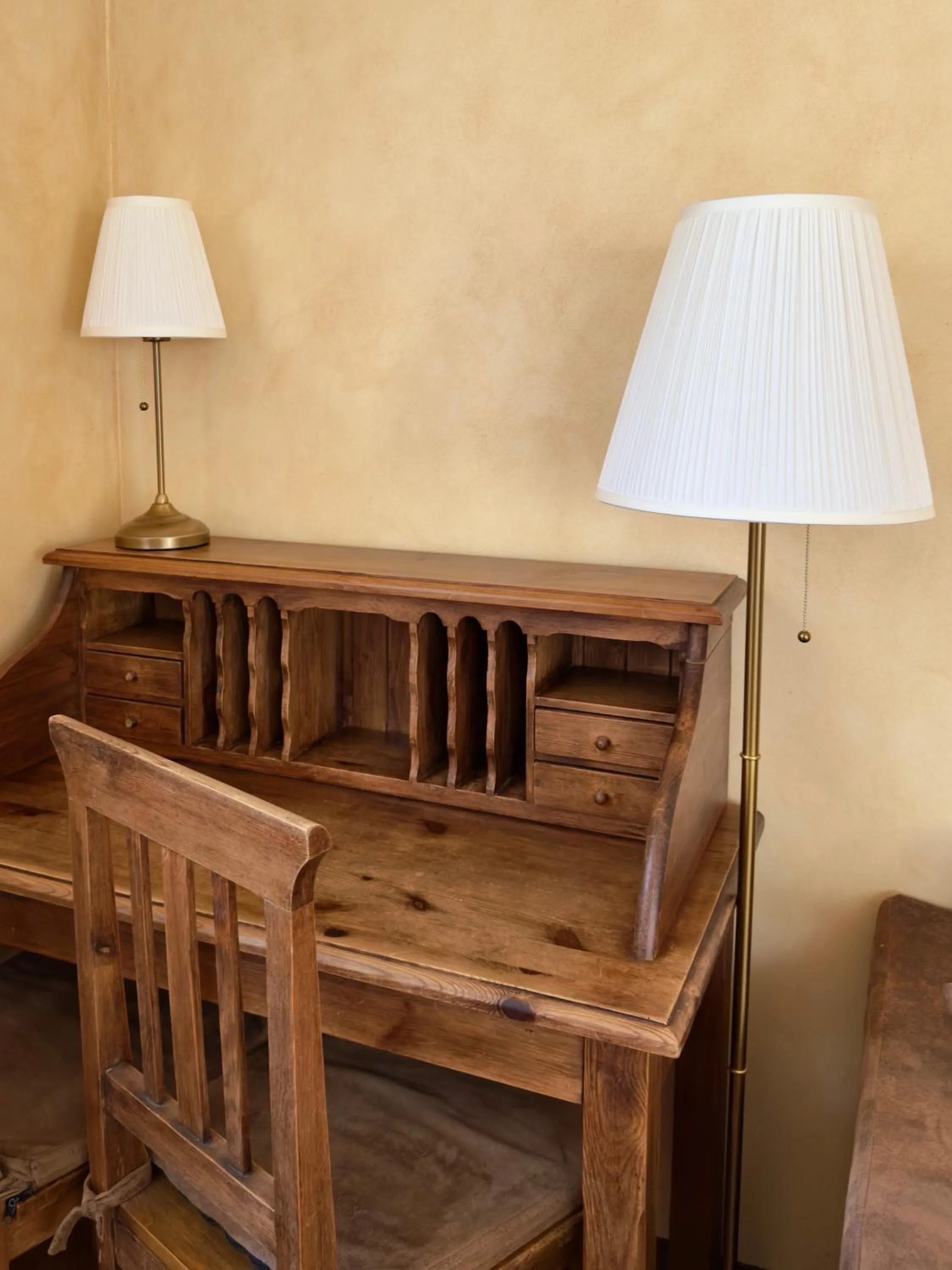 Seating area in Hotel Dwór Karolówka