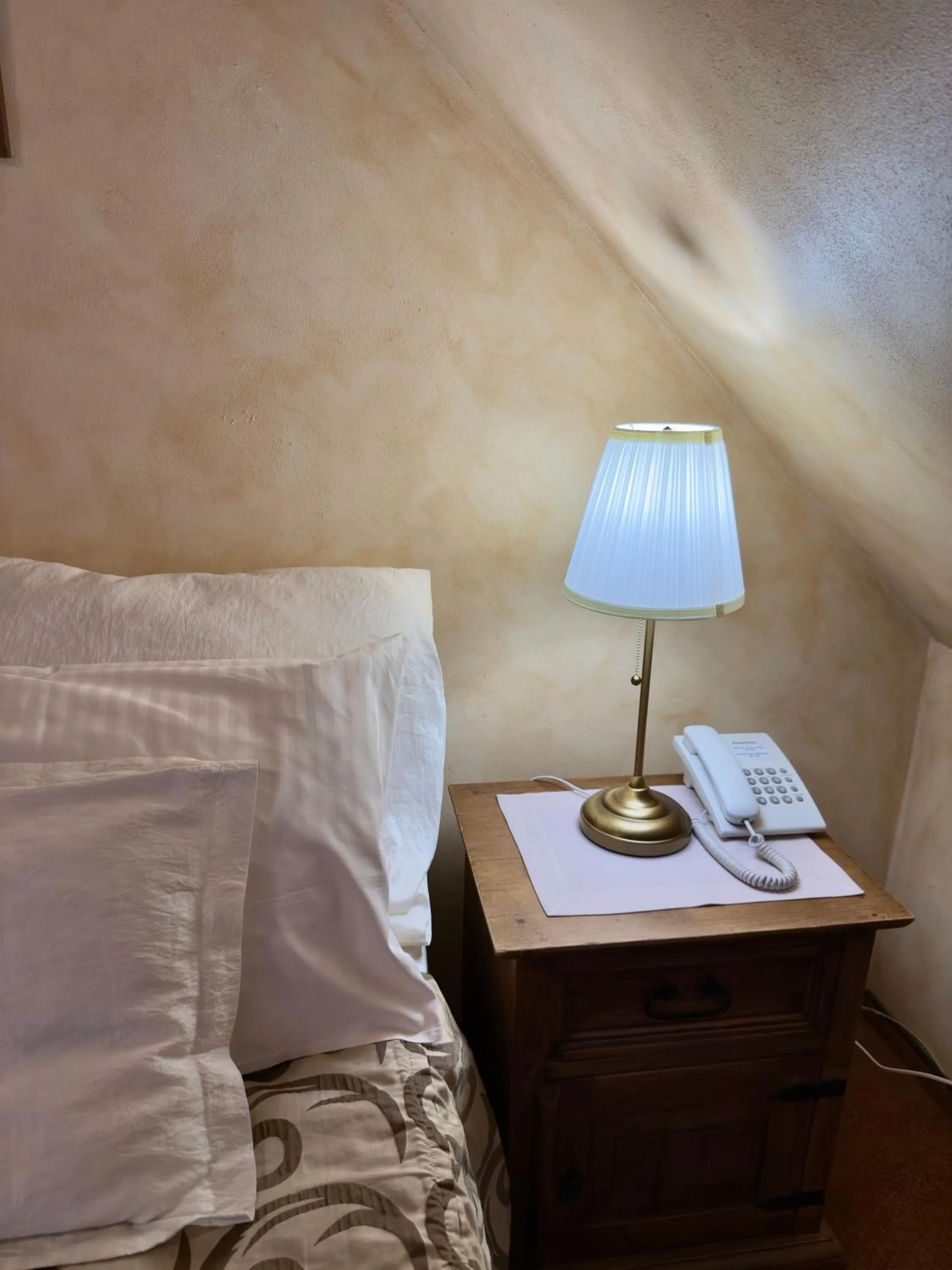 Photo of the whole room, Bed in Hotel Dwór Karolówka