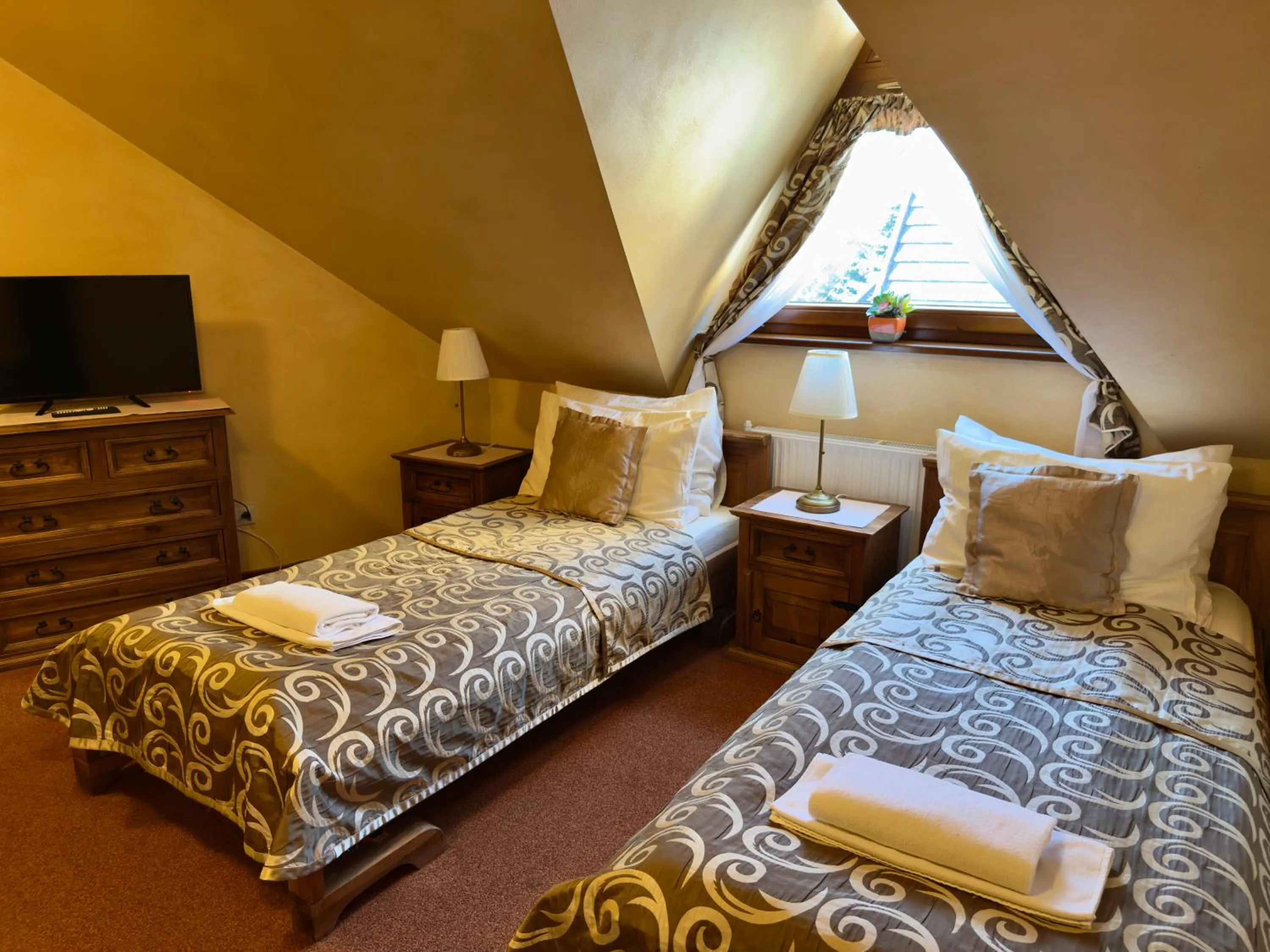 Bed in Hotel Dwór Karolówka