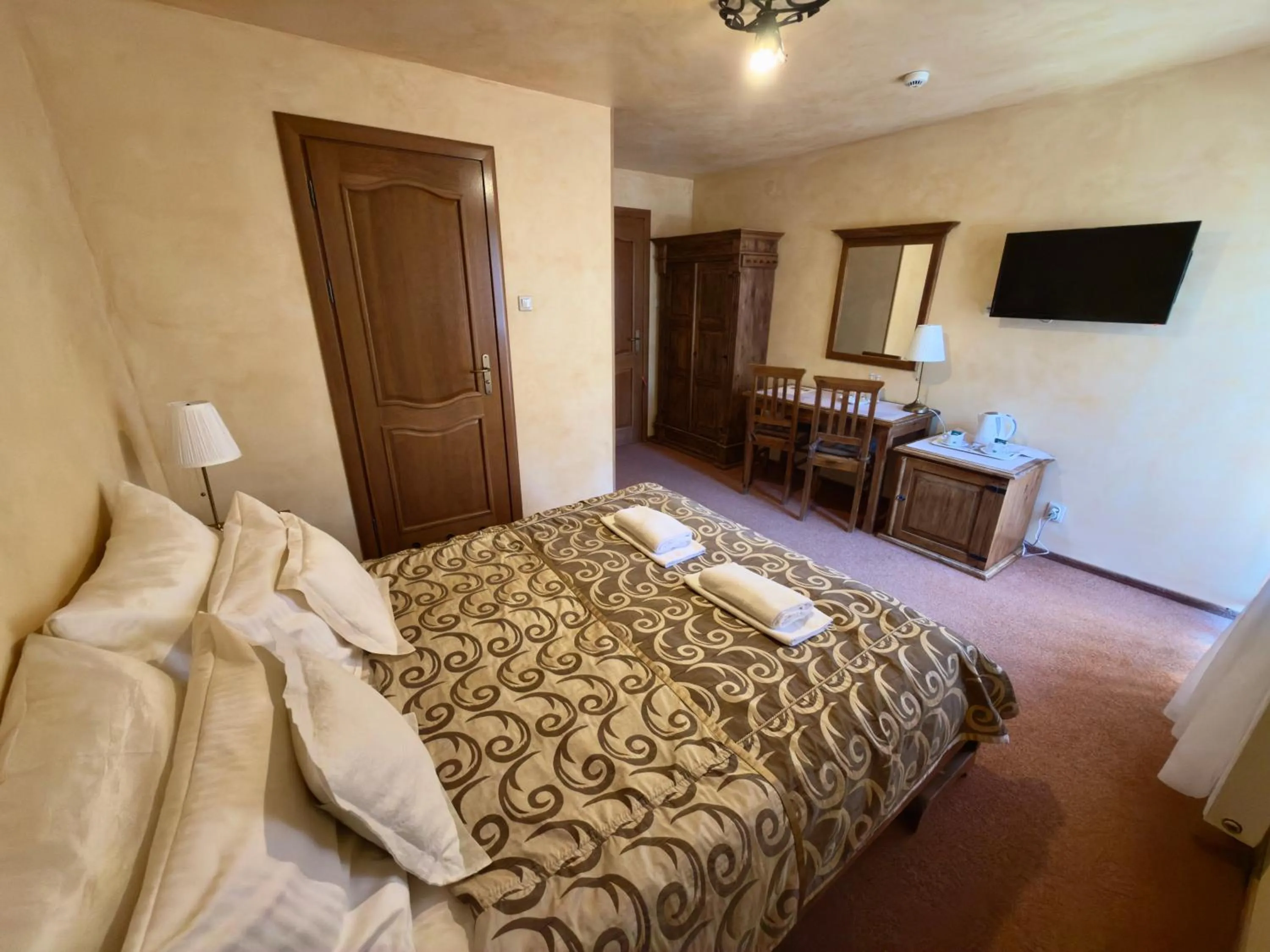 Bed in Hotel Dwór Karolówka