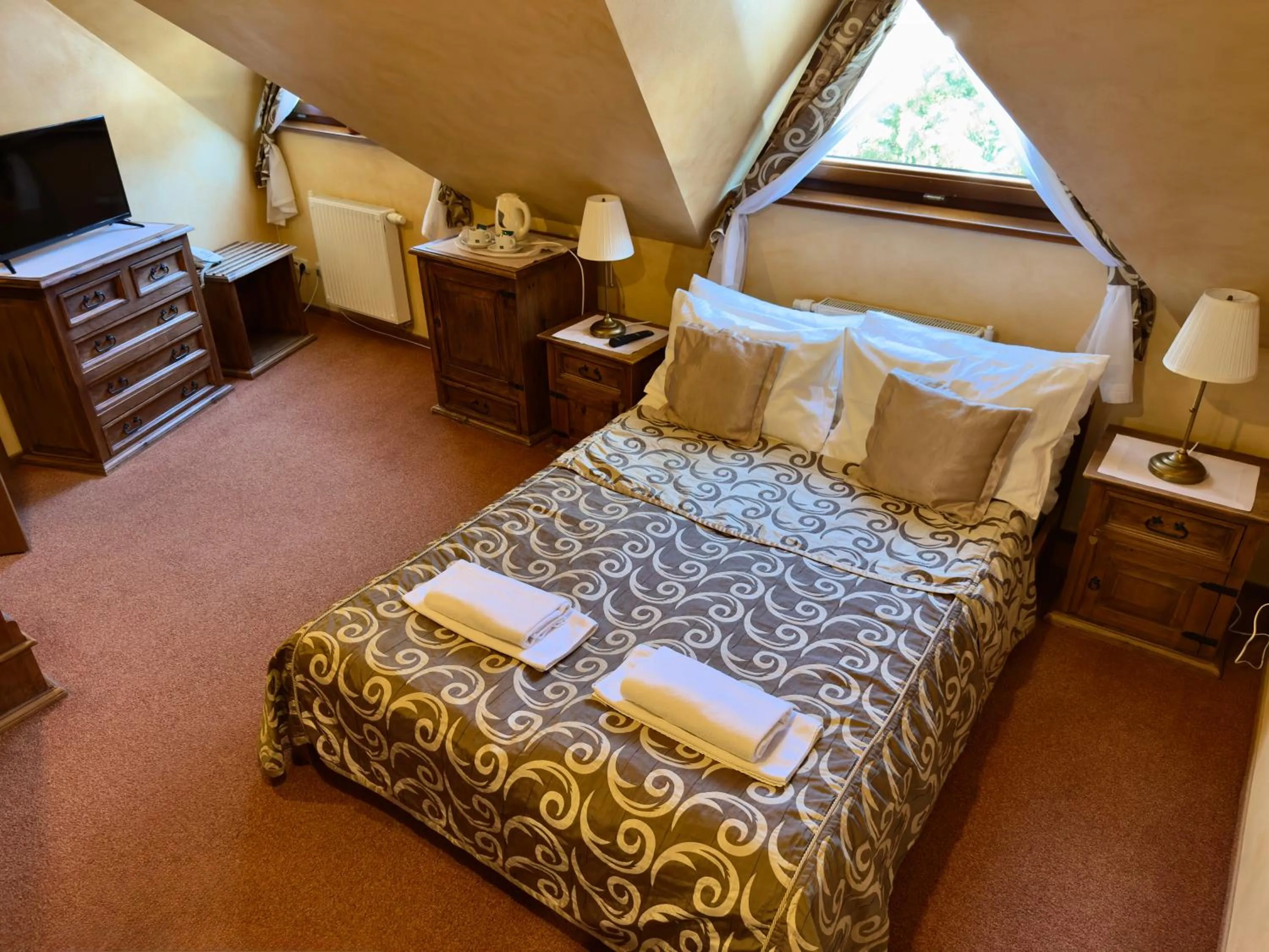 Bed in Hotel Dwór Karolówka