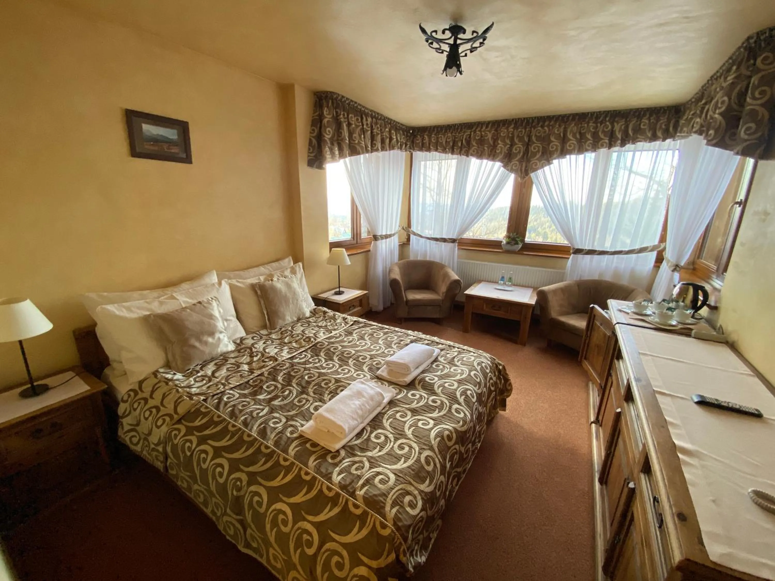 Bed in Hotel Dwór Karolówka