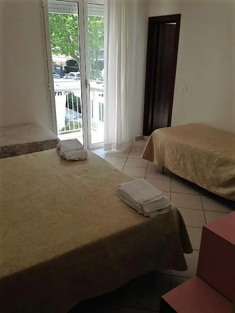 Photo of the whole room in Hotel Madrid